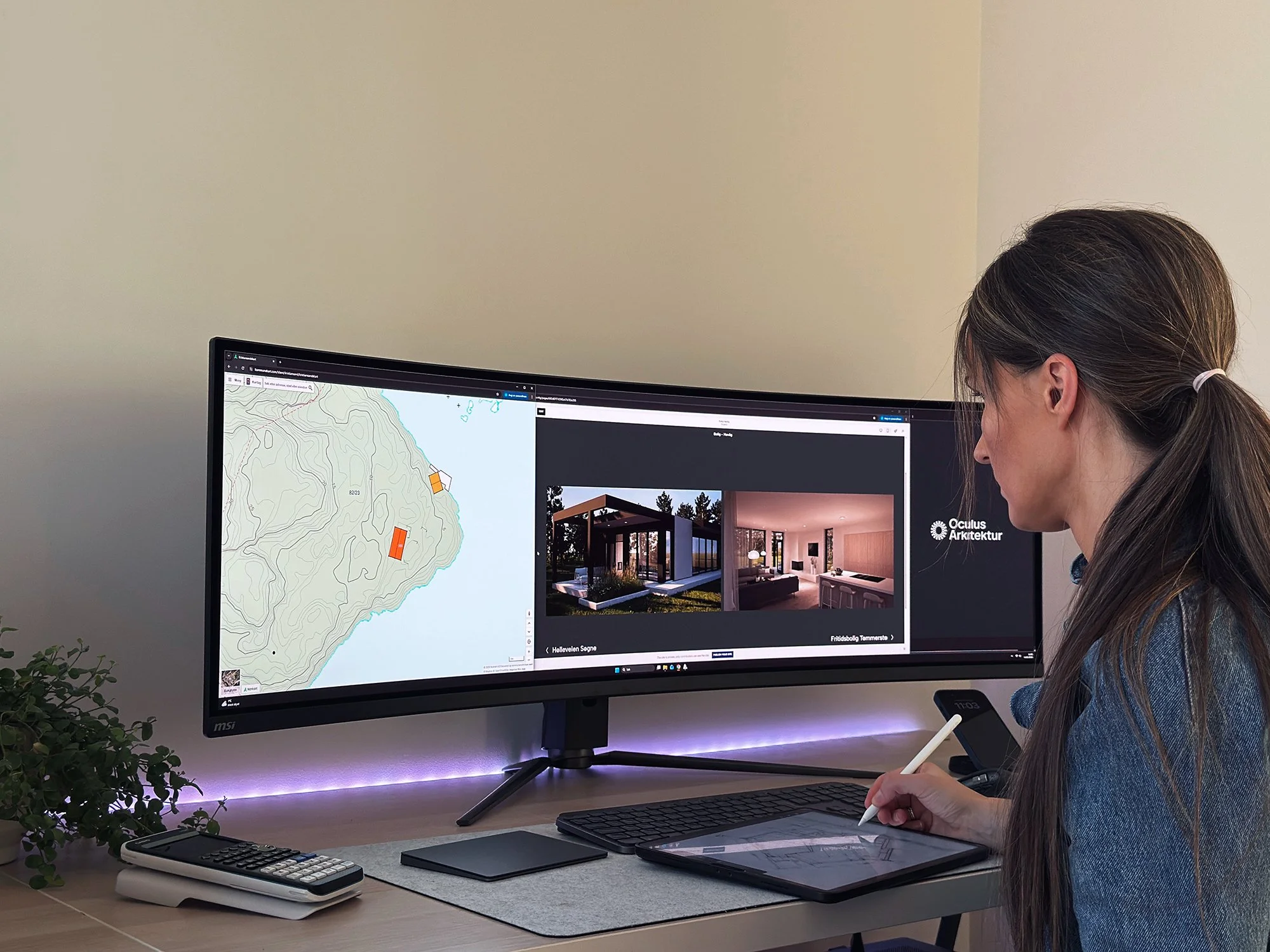 Arkitekt jobber på kontoret med tegninger, reguleringsplan og 3D-visualisering