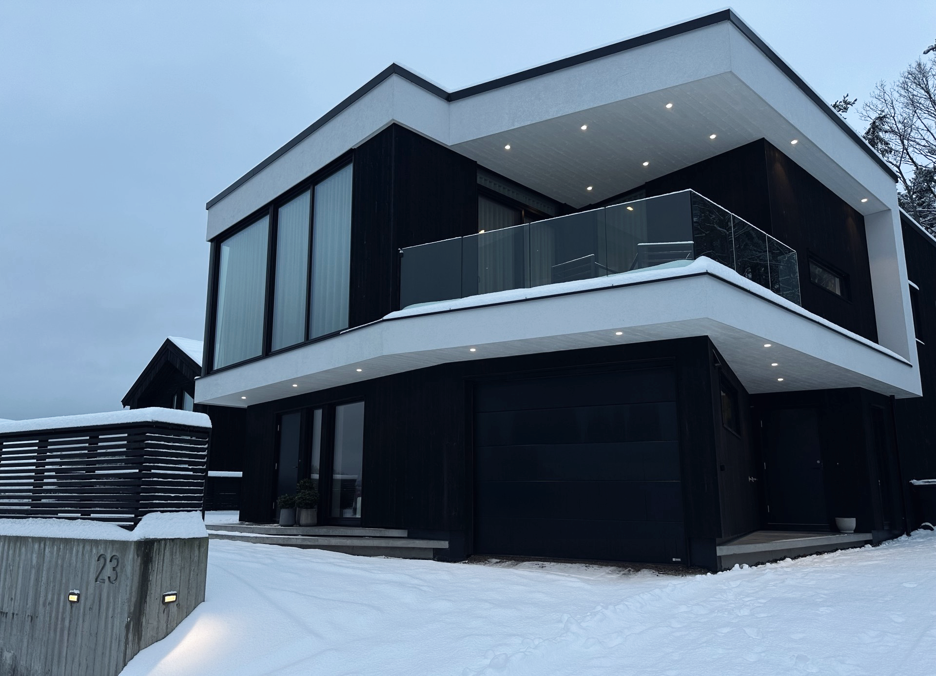 Moderne enebolig på Åsafjellet i Søgne, arkitektur