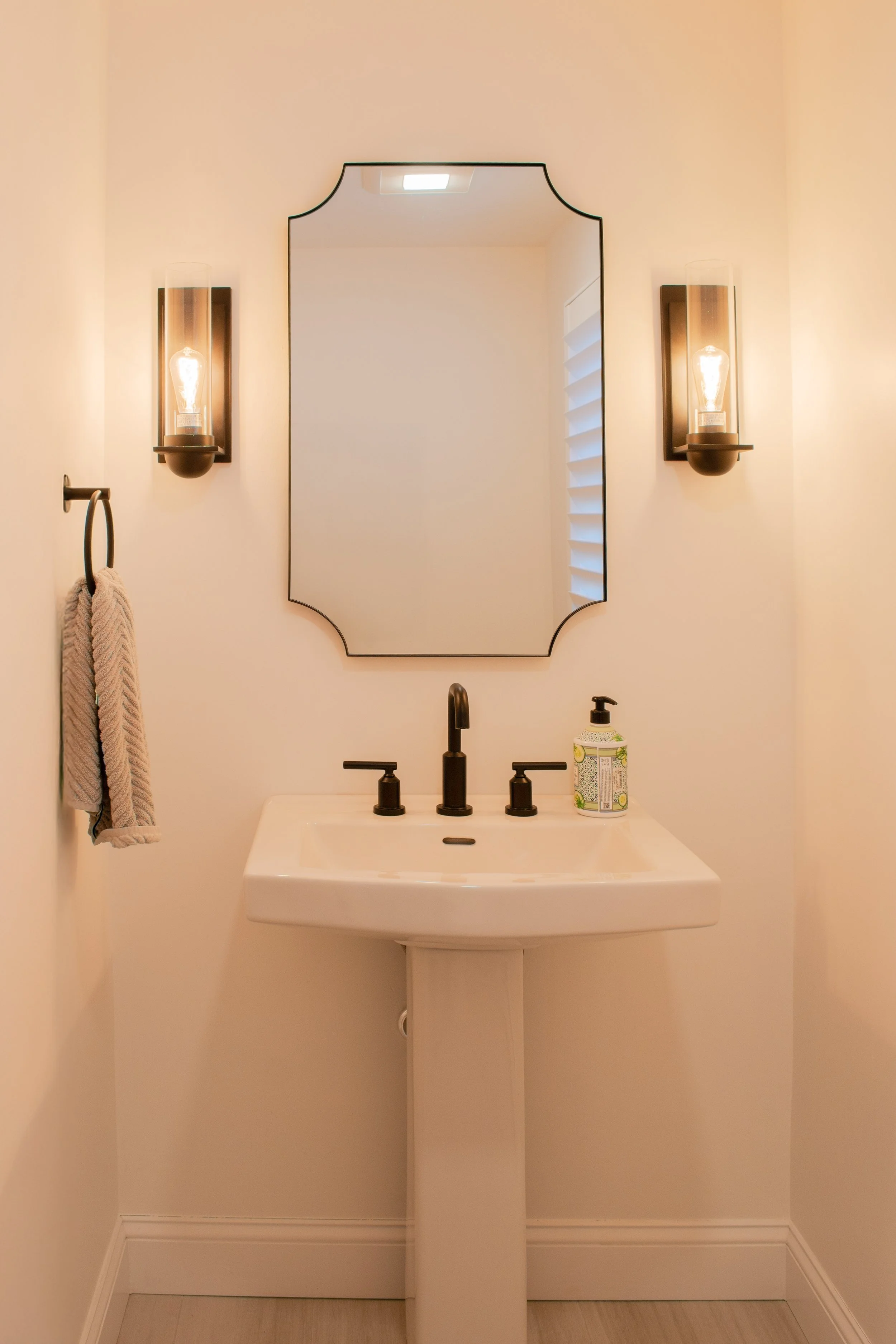 Powder Room in Lynnfield