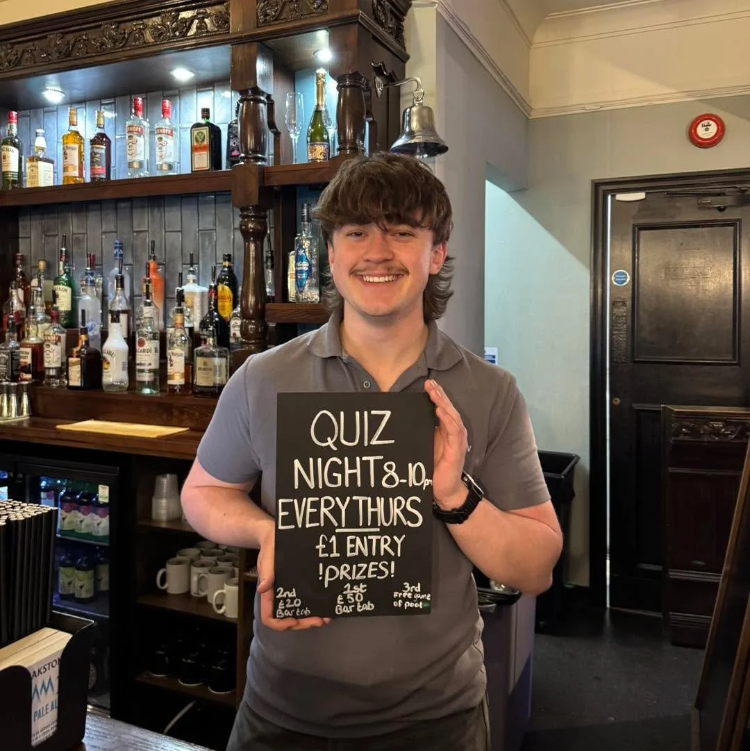 Our kitchen might be closed, but Elliott is still buzzing for Quiz Night tonight! 🧠✨
Join us 8-10pm, &pound;1 entry and class prizes up for grabs! See you at the bar 🍻