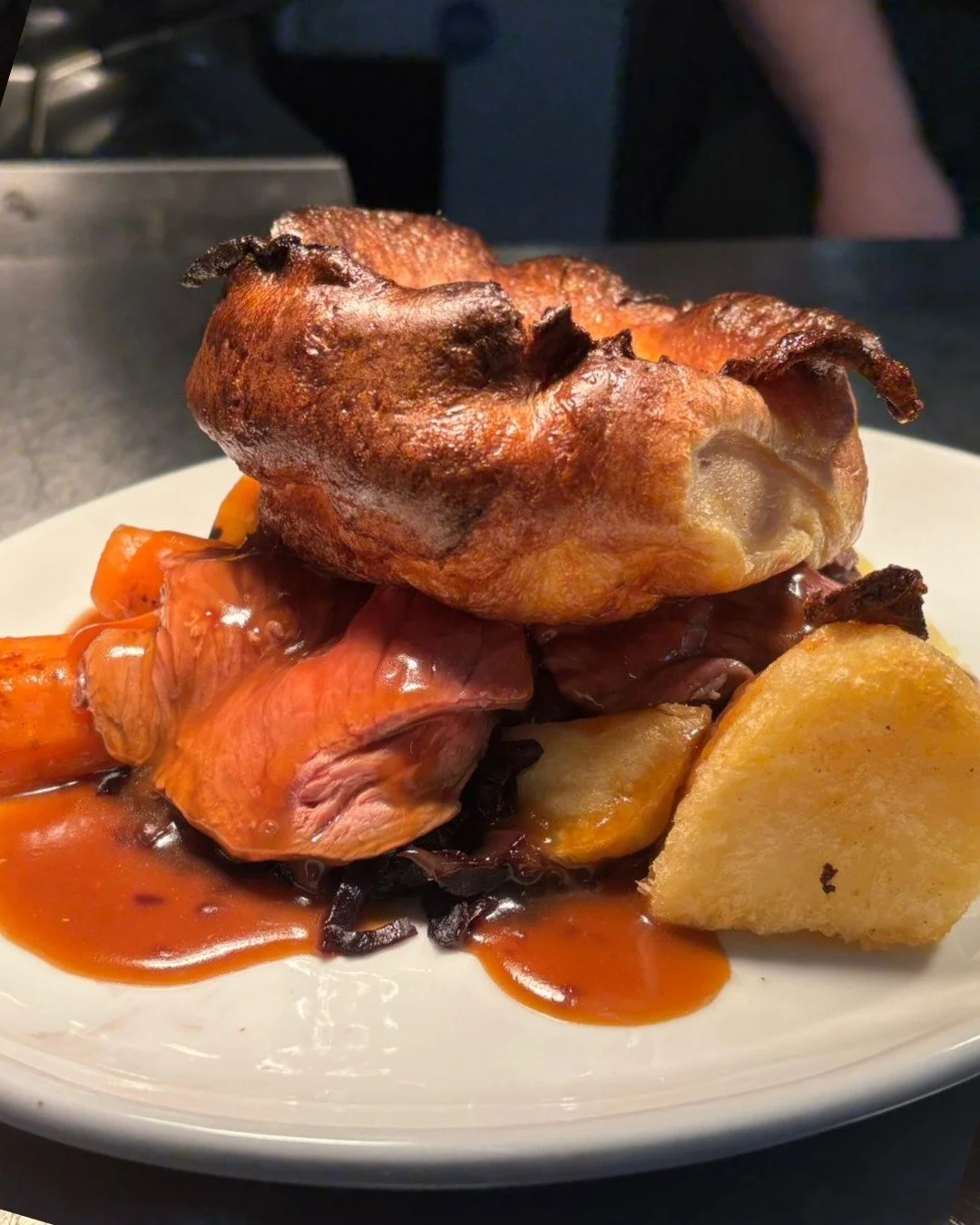 🍽️ Sunday Lunch Plans? We&rsquo;ve Got You Covered 🍽️

Join us today from 12pm for a proper roast with all the trimmings. Serving roast chicken, roast beef and gammon 🤤

We&rsquo;ve only got a few tables left, so don&rsquo;t miss out&hellip;

👉 B