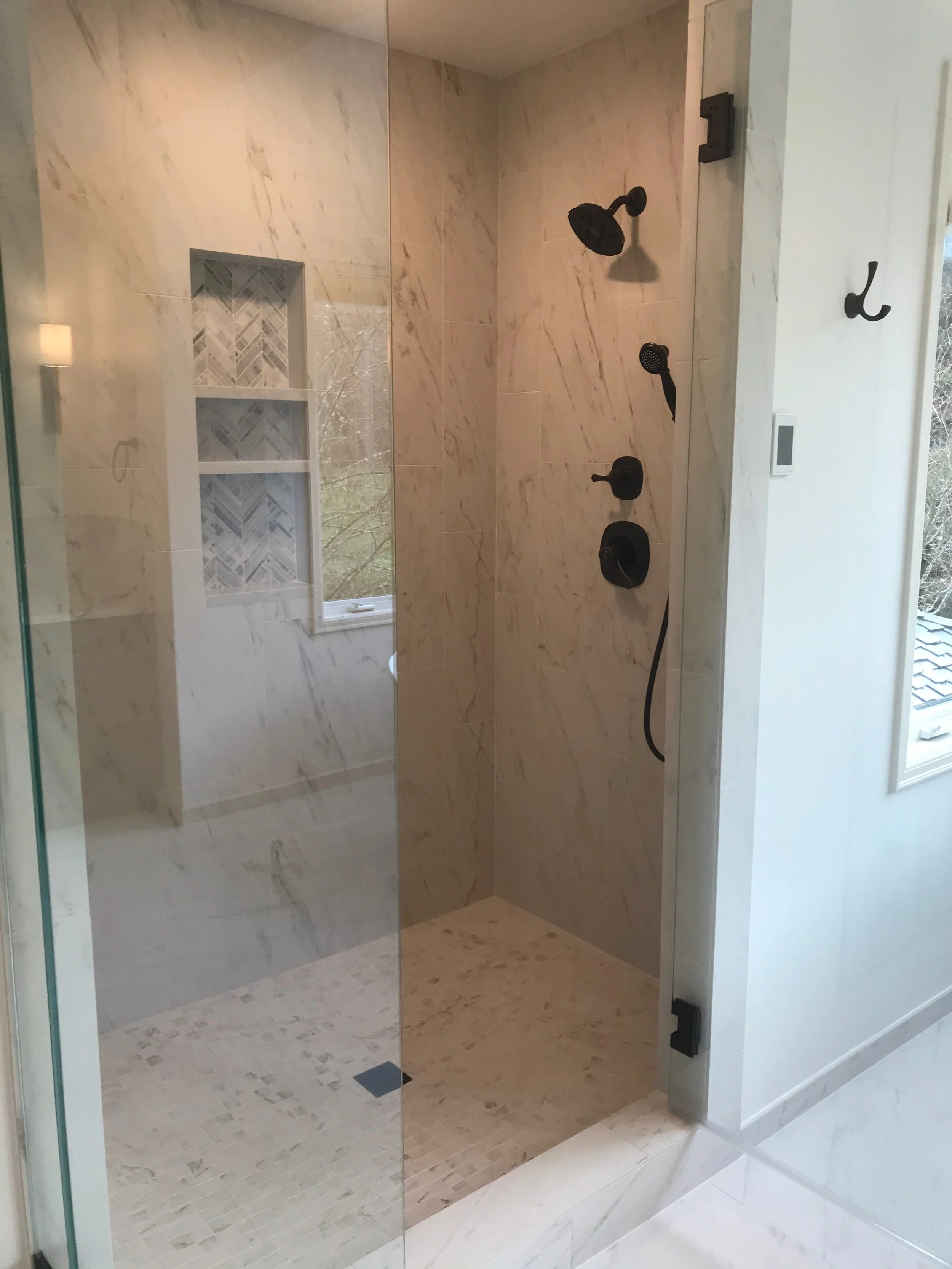 Morrow bathroom 7.jpg