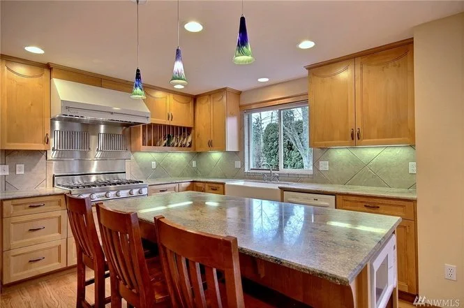 Flowers Kitchen 8.jpg