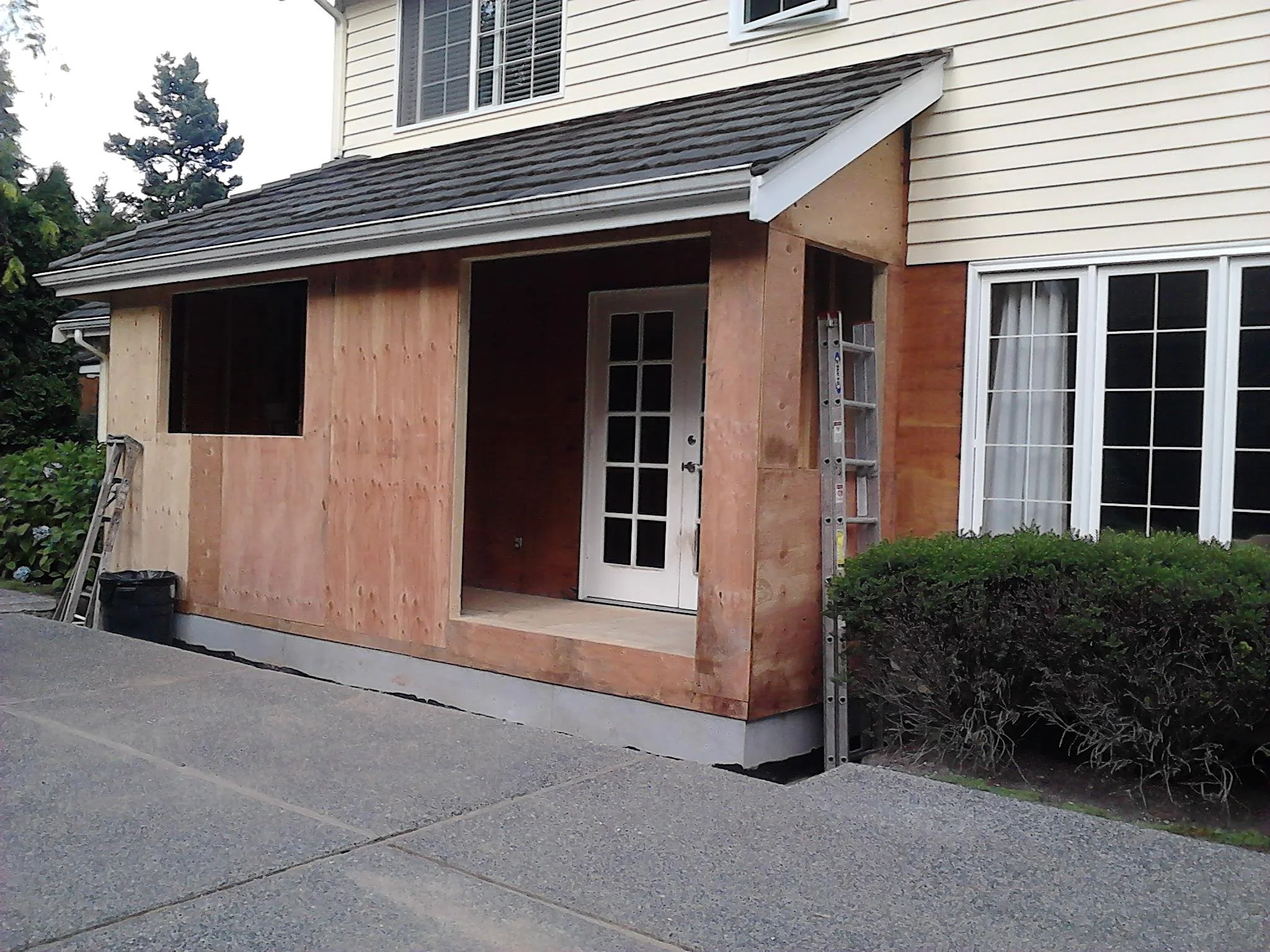 Christian Kitchen before.jpg