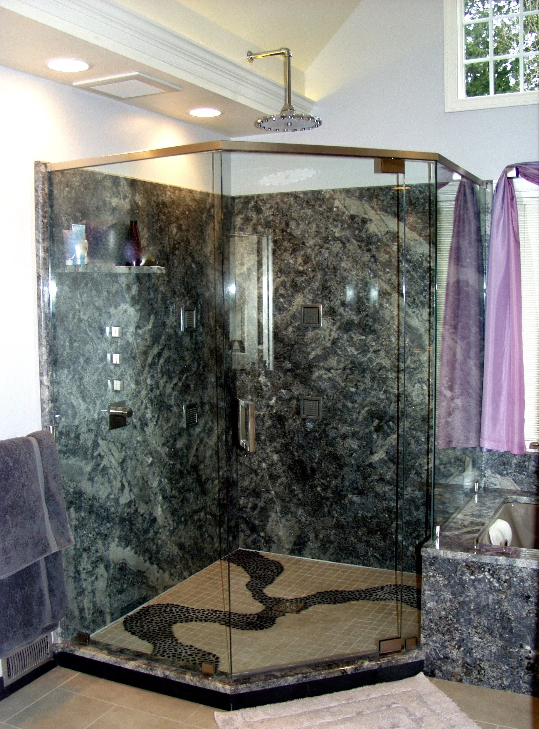 Hohl bathroom 18.jpg