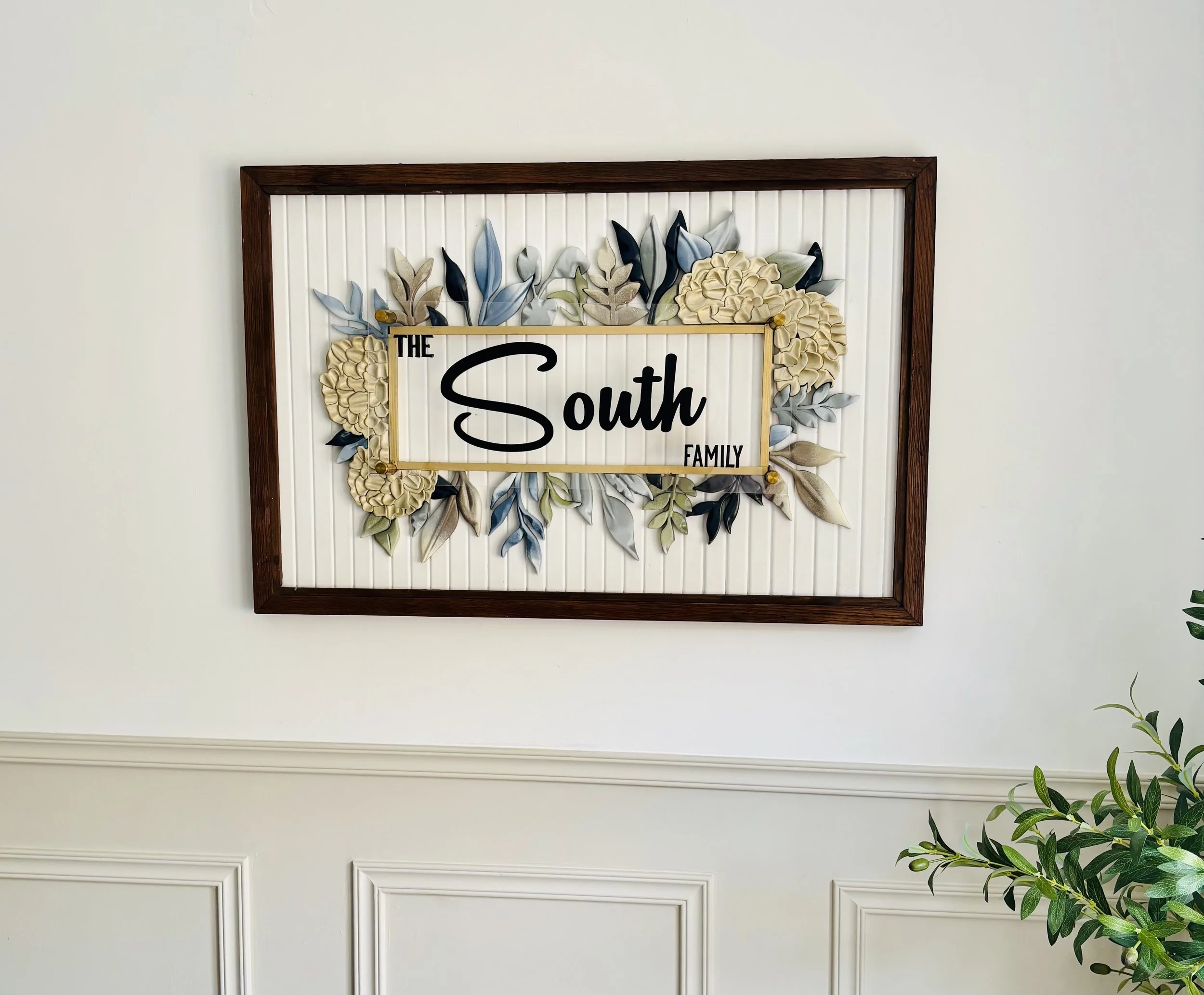 Magnolia Family sign