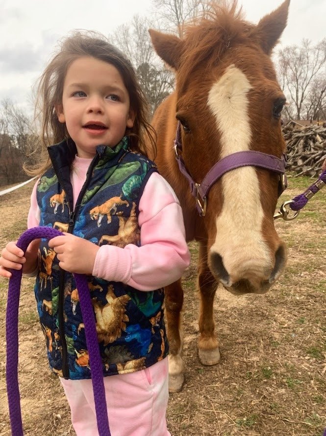 Health blog - 3 year old takes therapeutic riding lessons for healing