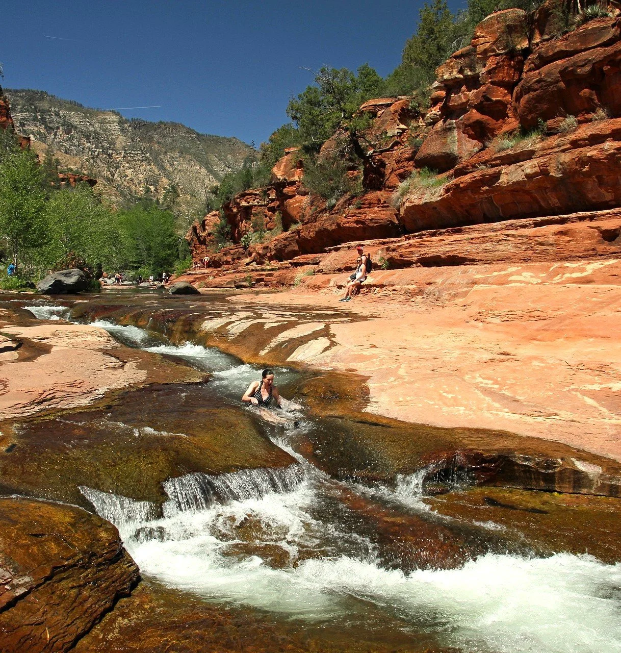 Sedona AZ travel blog - Slide Rock State Park has an 80 foot rock slide down Oak Creek