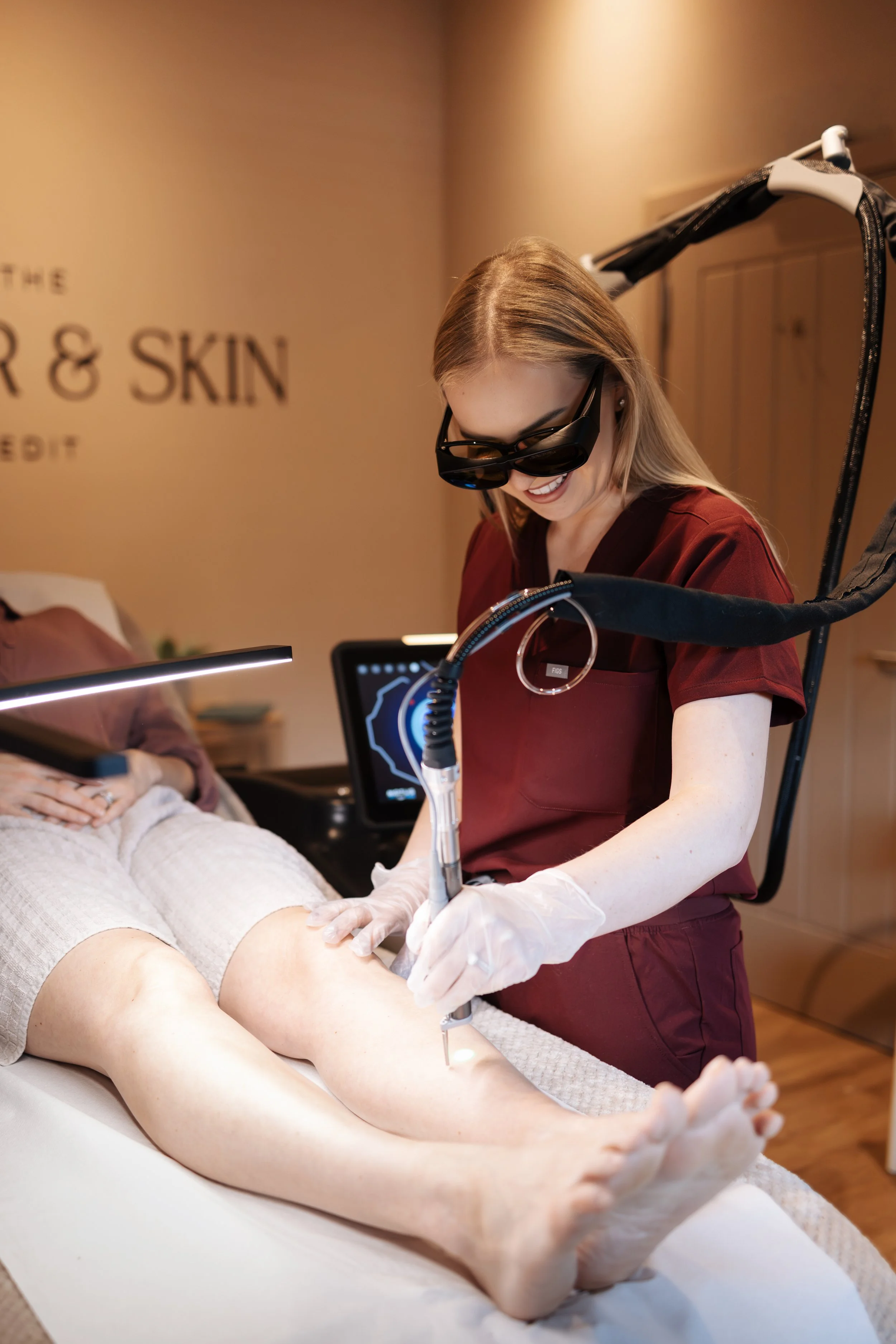 Medical-grade Alexandrite and Nd:YAG laser machines for skin treatments
