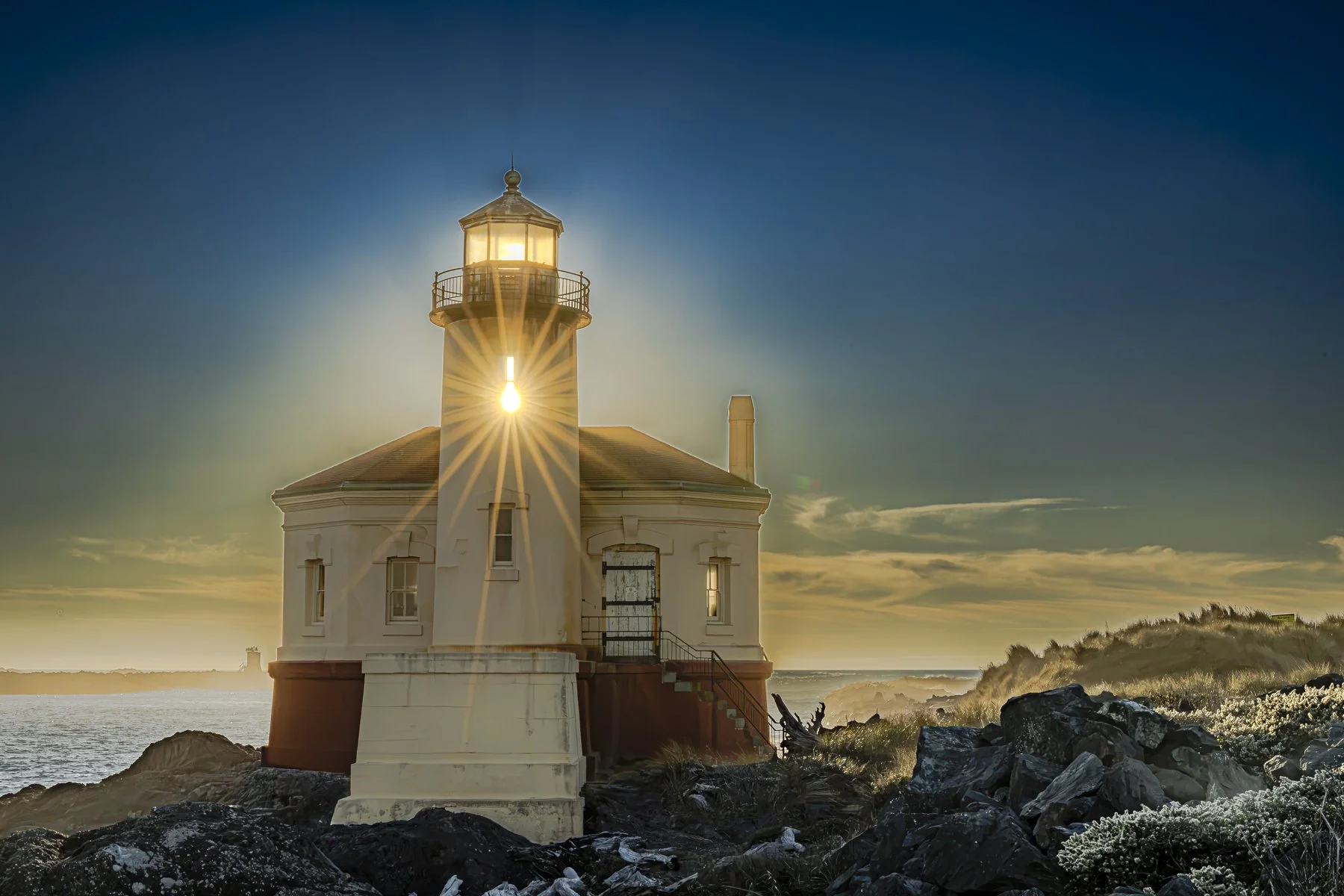 Coquille River Lighthouse Starburst ph.jpg