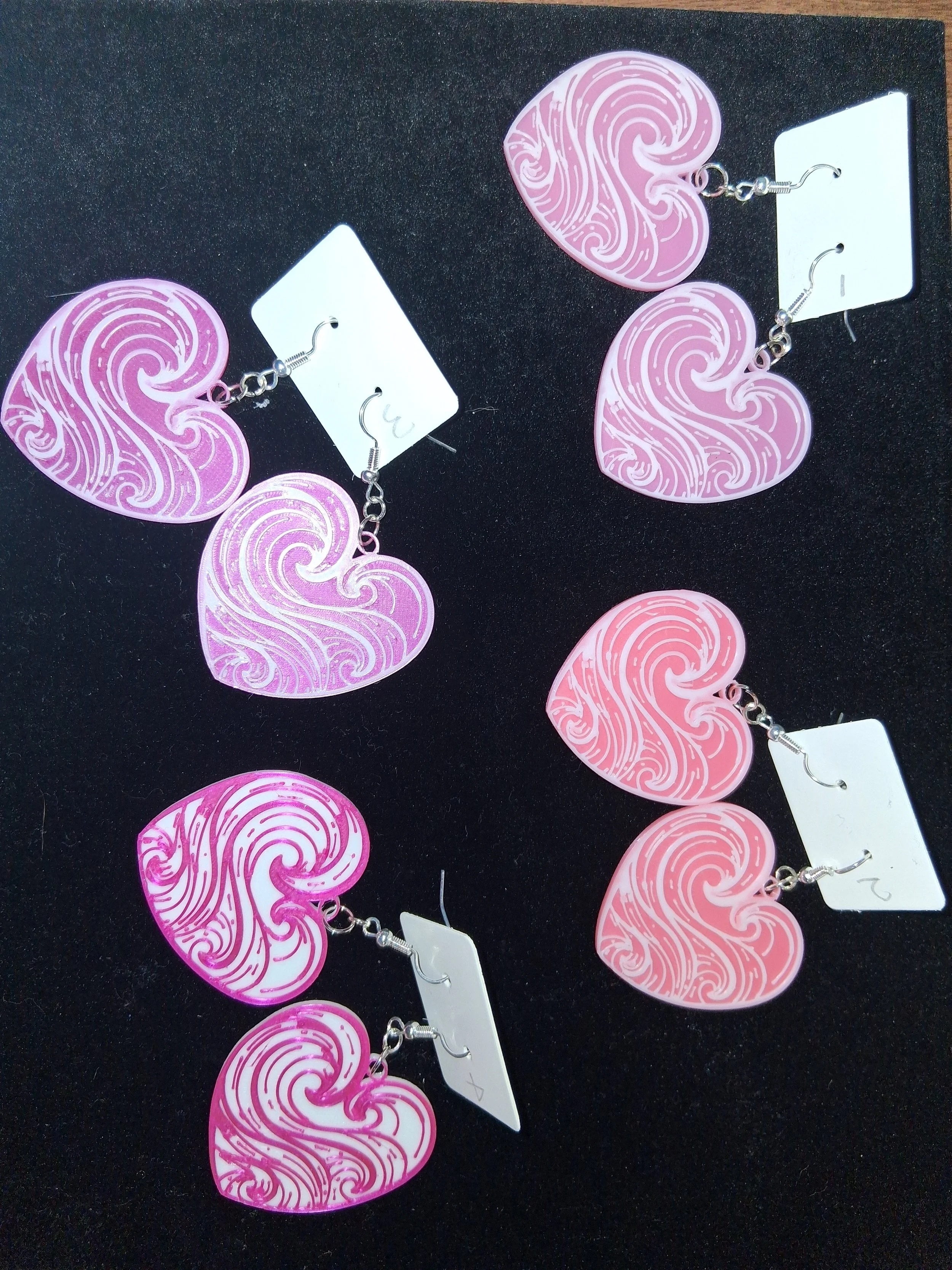 heartpinkear.jpg