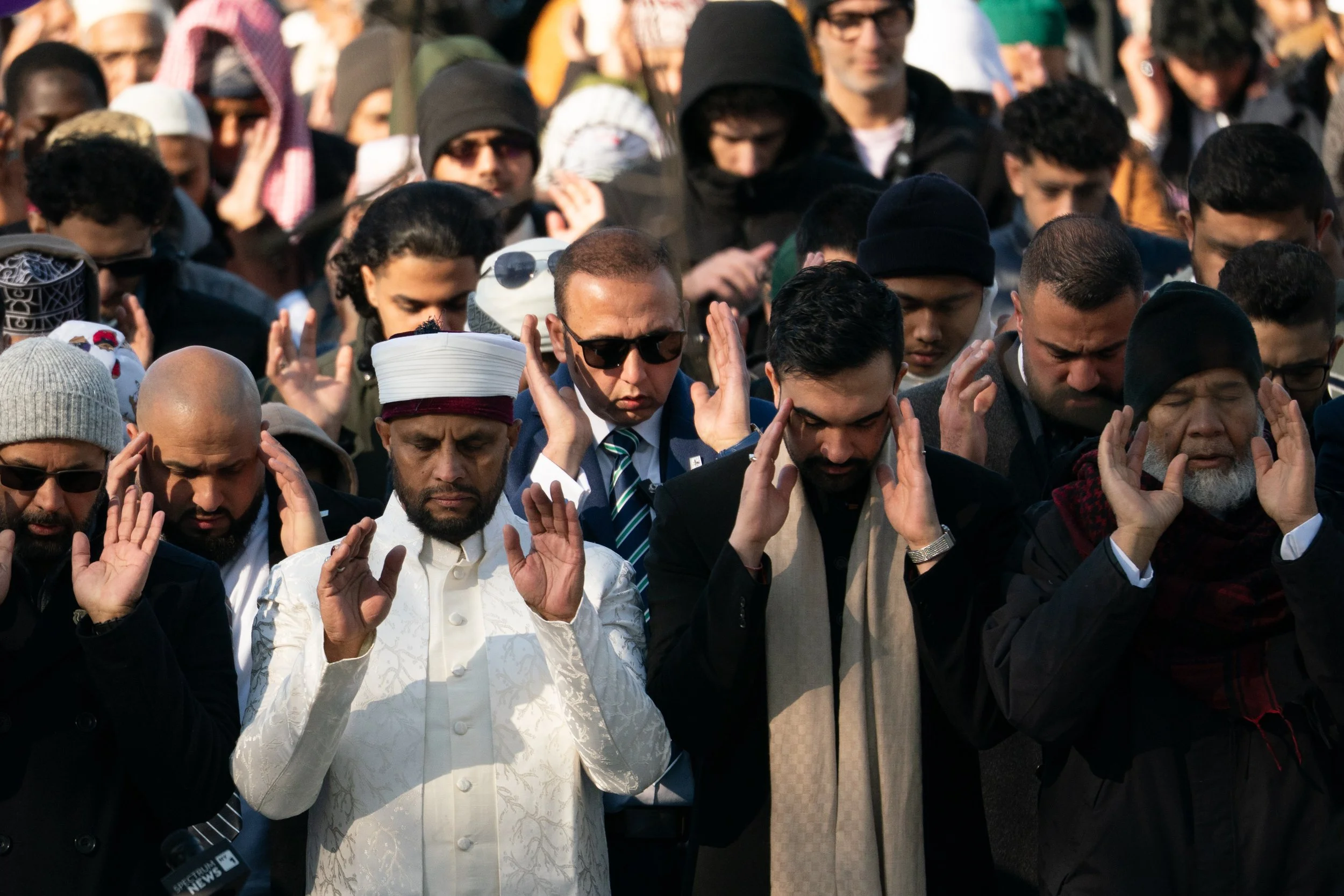 NY_ZMEidPrayers20MAR26_0007.jpg