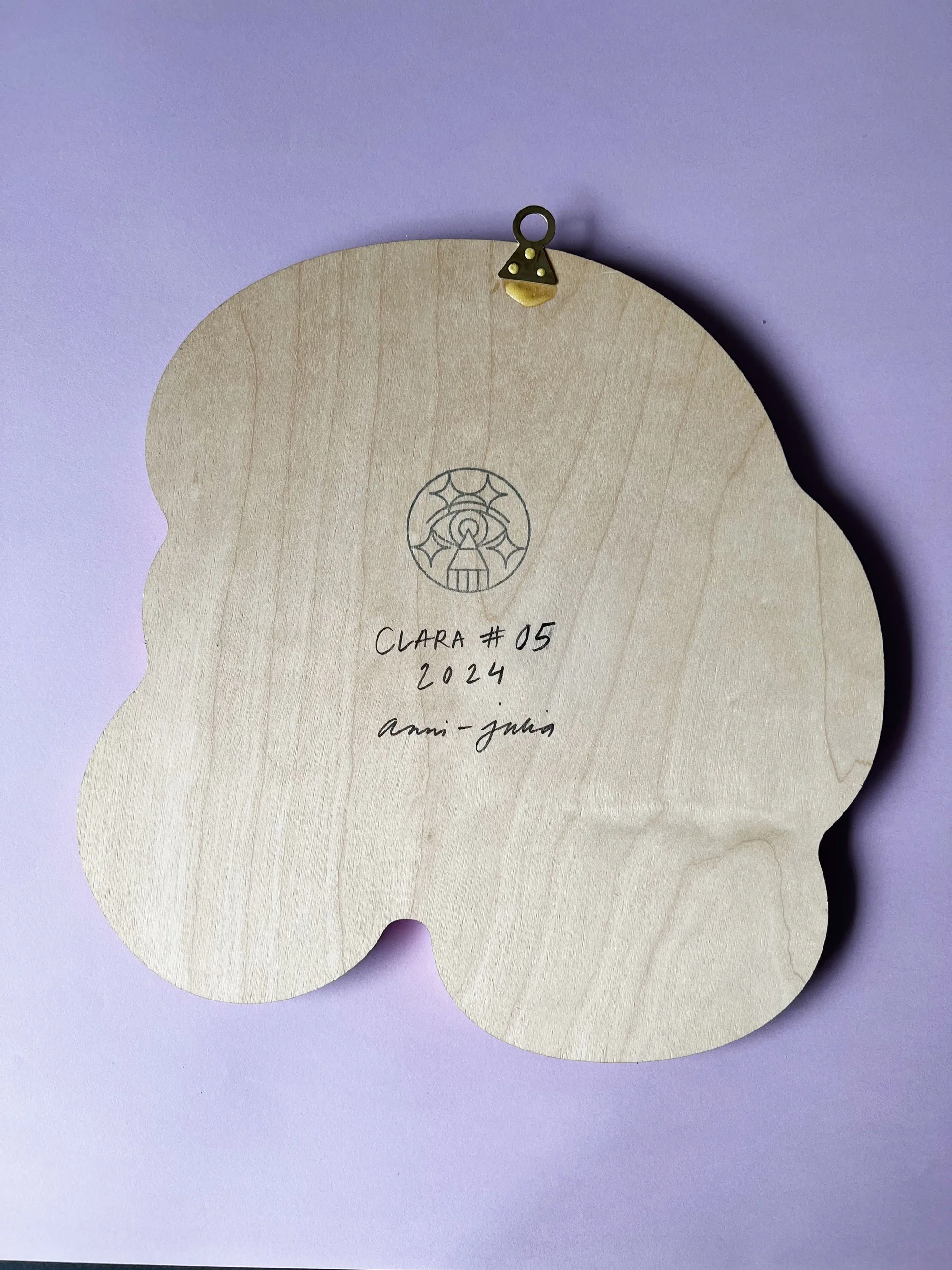 lc_plywood_chiara03_blue.jpg