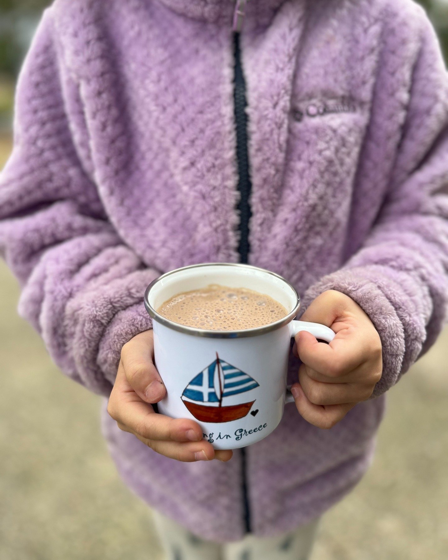 Nutritarian hot chocolate.&nbsp;☕ There's nothing like it. With its creamy soy milk and cashew base, it keeps taste buds and little bellies satisfied during holiday festivities. It's a total staple around here this time of year. ⛄🌲❄

This recipe is 