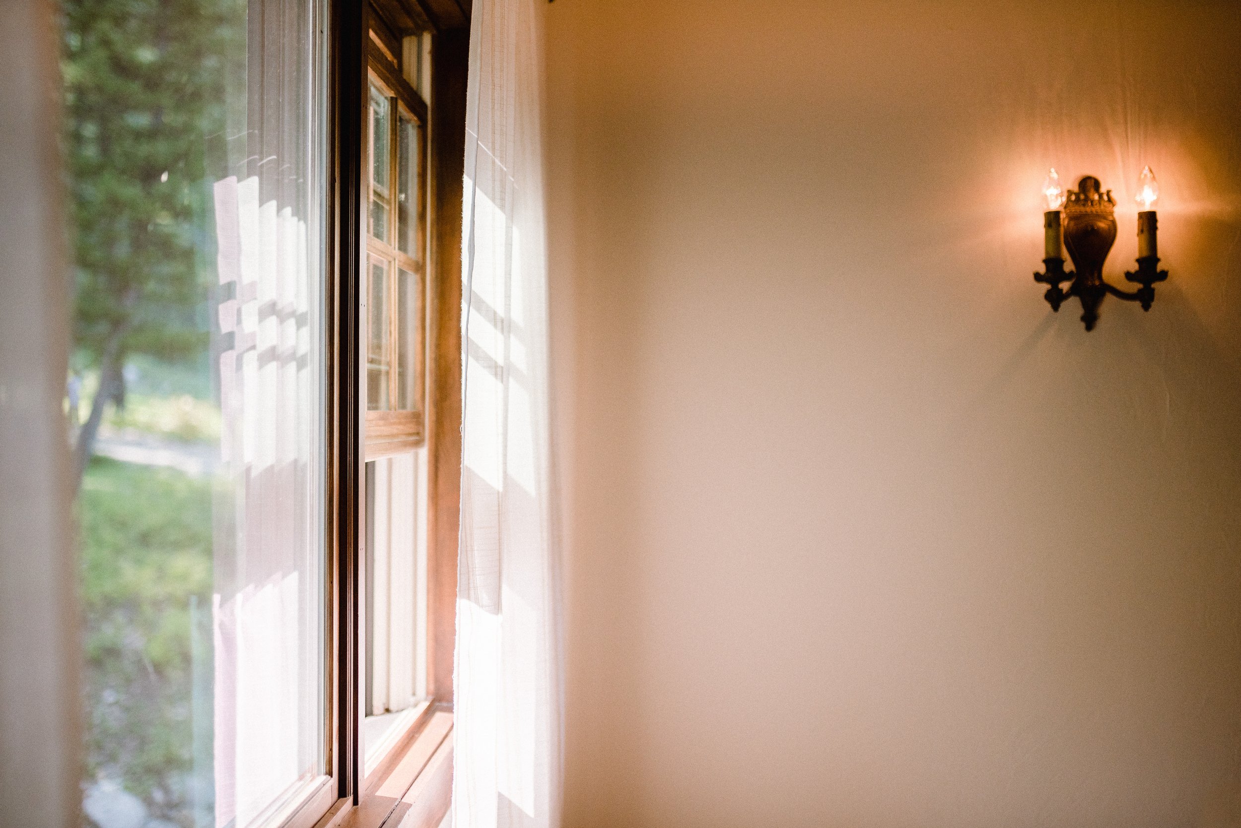 CapturingHisCreations_Montana-woodlands-summer-montana-event-venueMARANDA+ROBERTS_WEDDING-105.JPG