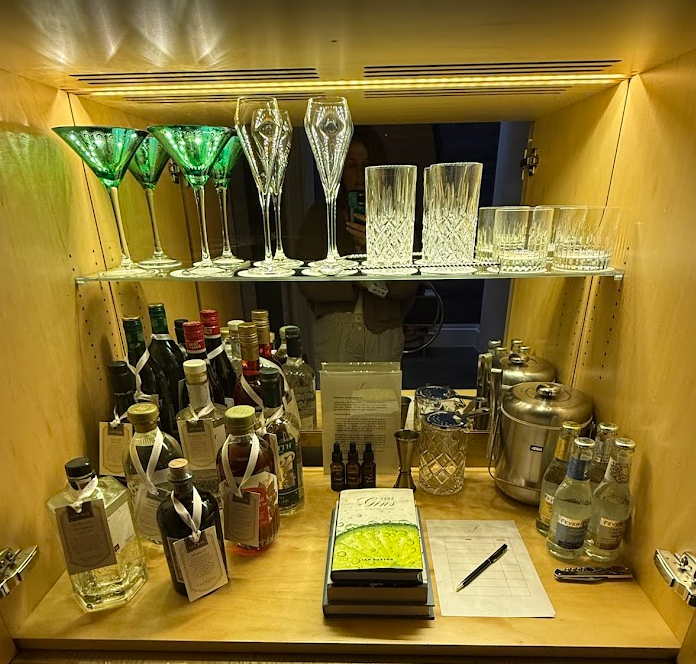 Gin Honor Bar