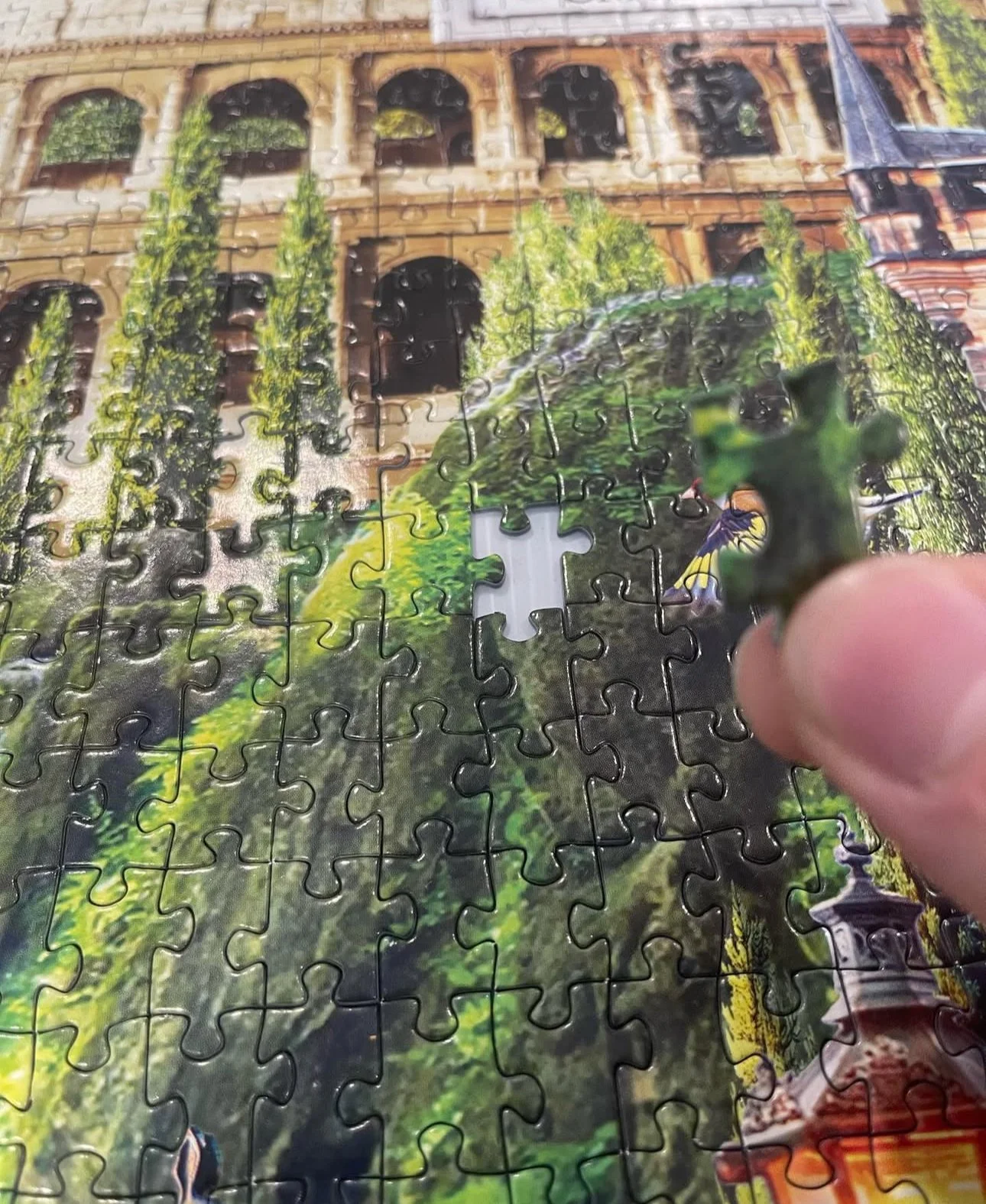 jack-of-puzzles-42000-piece-puzzle-process-15.jpeg
