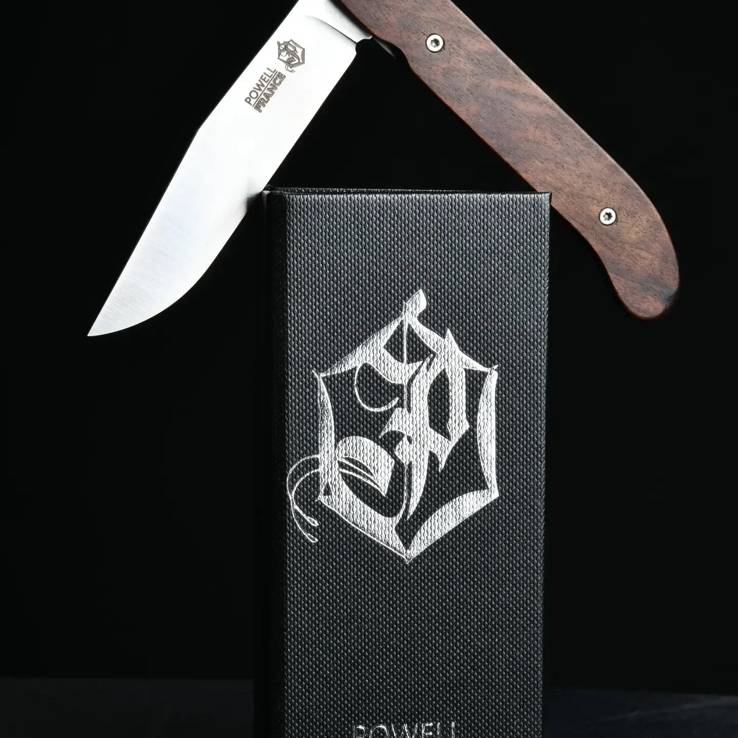 Powell Taschenmesser aus Walnussholz