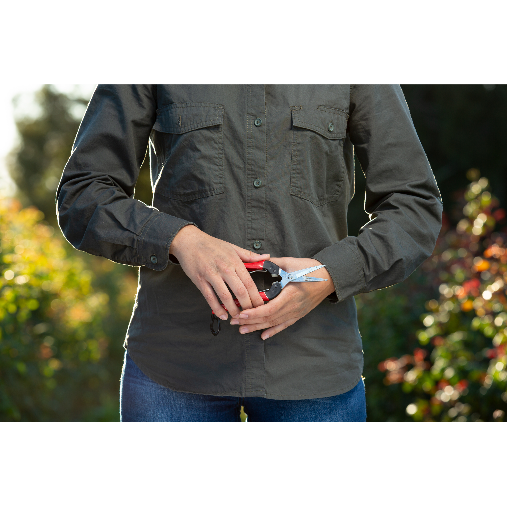 Square_packshots_PNG-FELCO 321_hands_4542.png