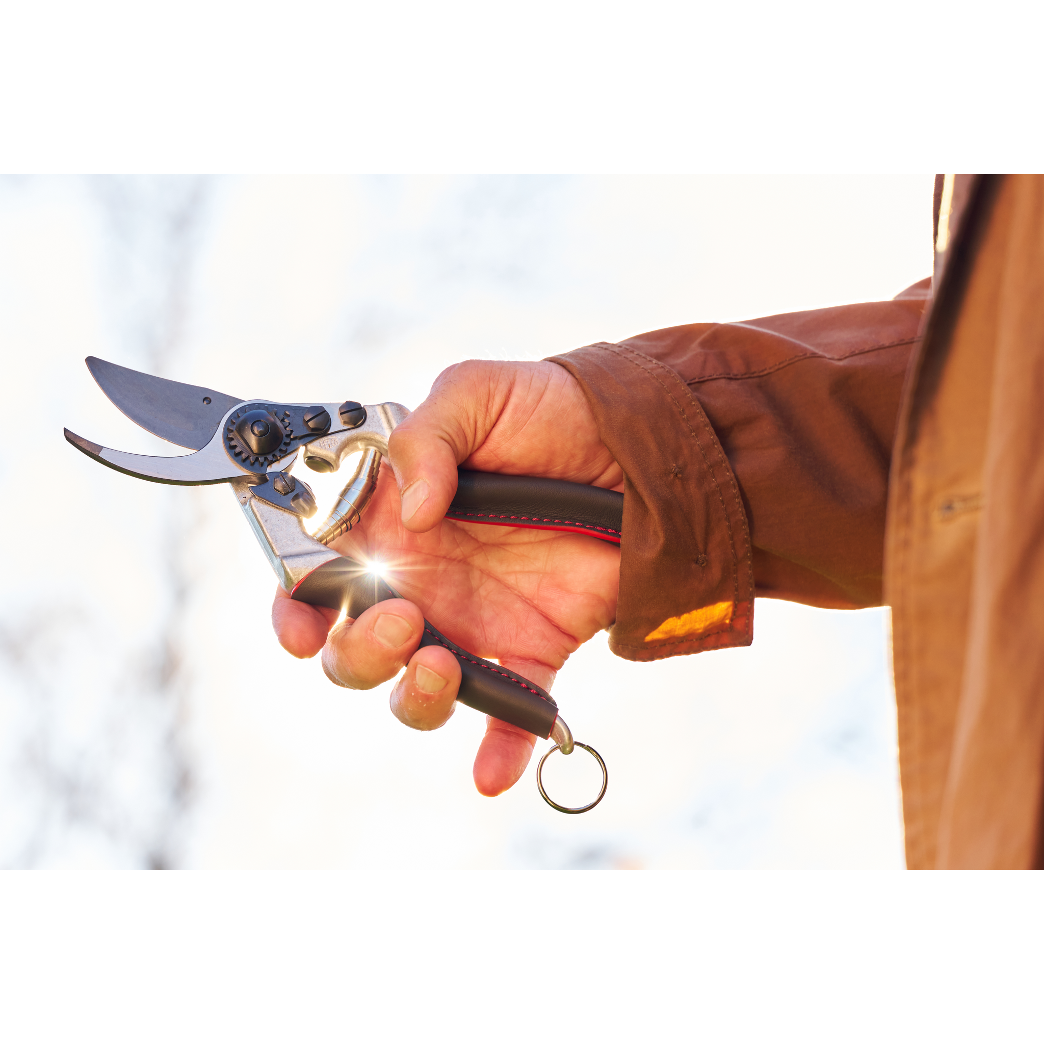 SHOPIFY spareparts-FELCO 8 ELITE_in use 14.png