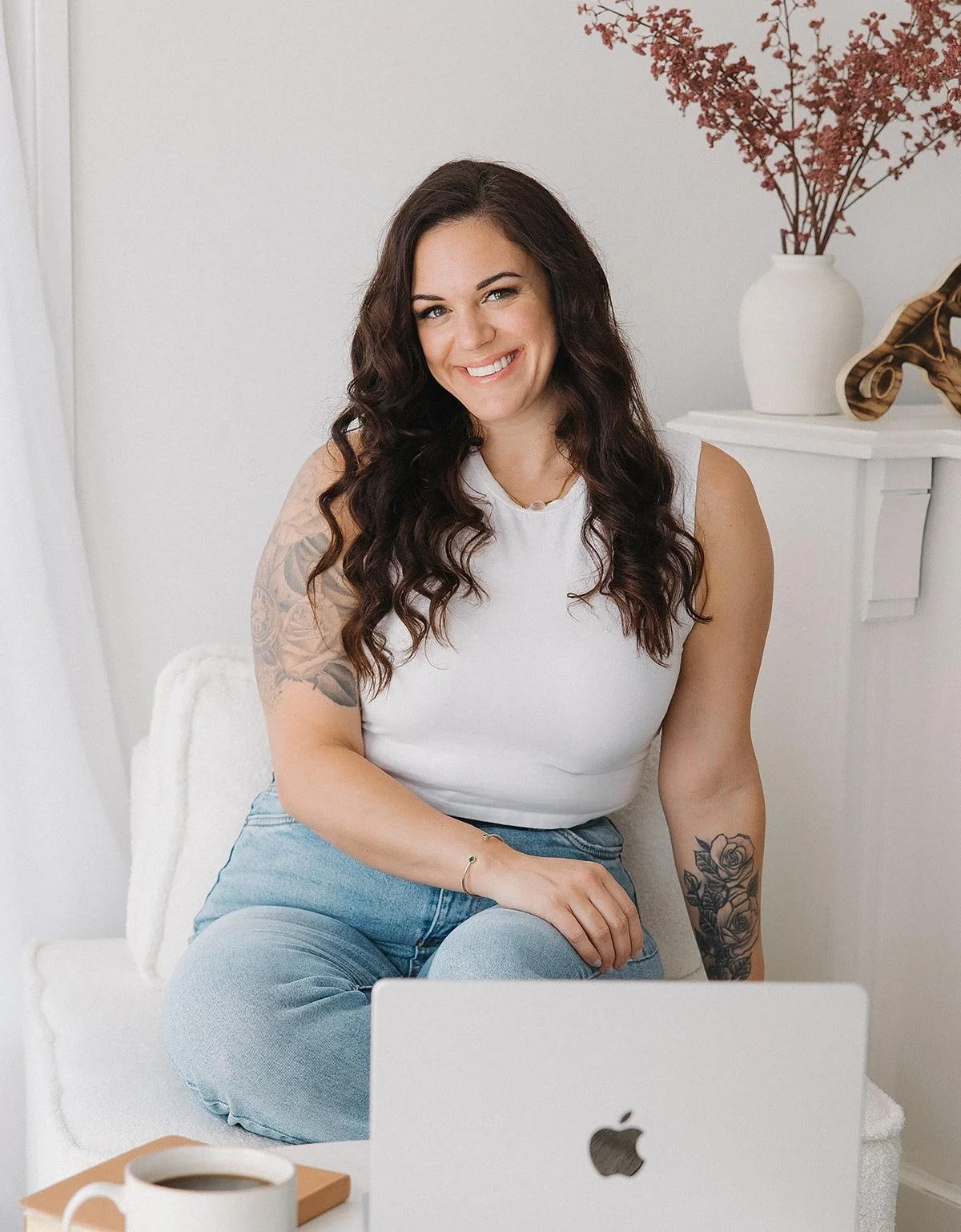 Ariel Taylor, registered social worker and founder of Carried With Love, specializing in fertility treatment, surrogacy, pregnancy and postpartum mental health, grief, and loss.
