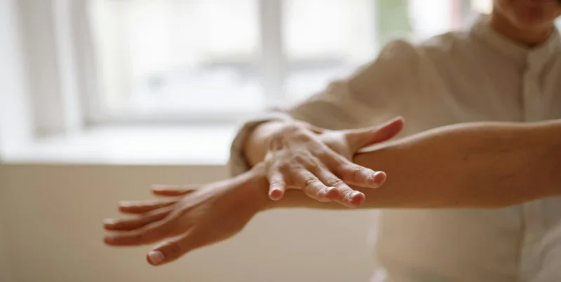 La kinésiologie : une approche globale pour libérer le stress