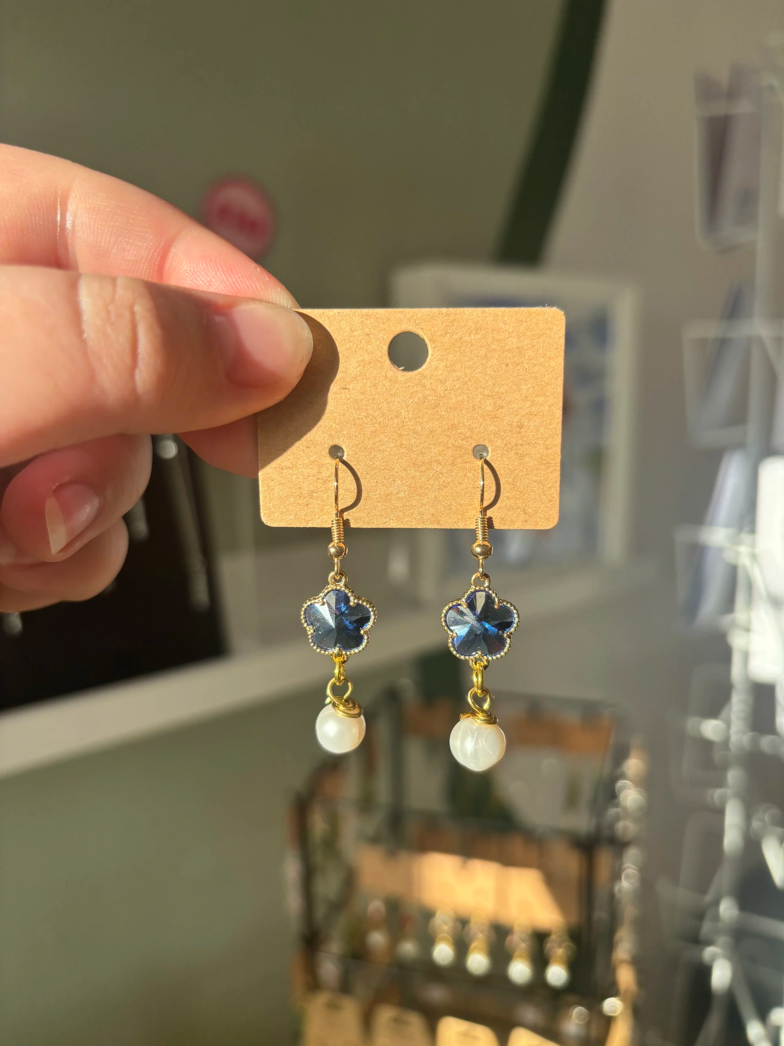 Glass Flower Pearl Earring