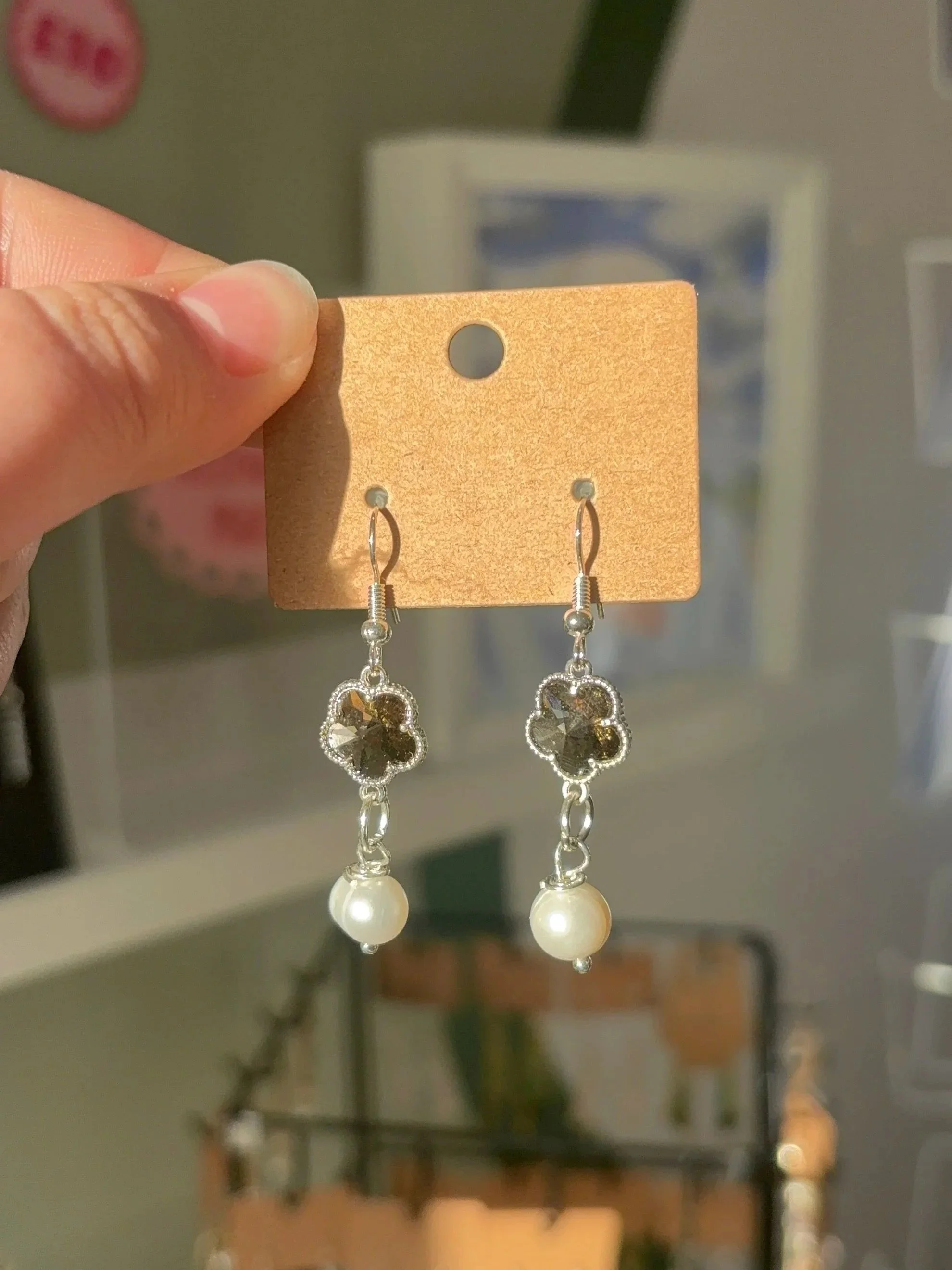 Glass Flower Pearl Earring