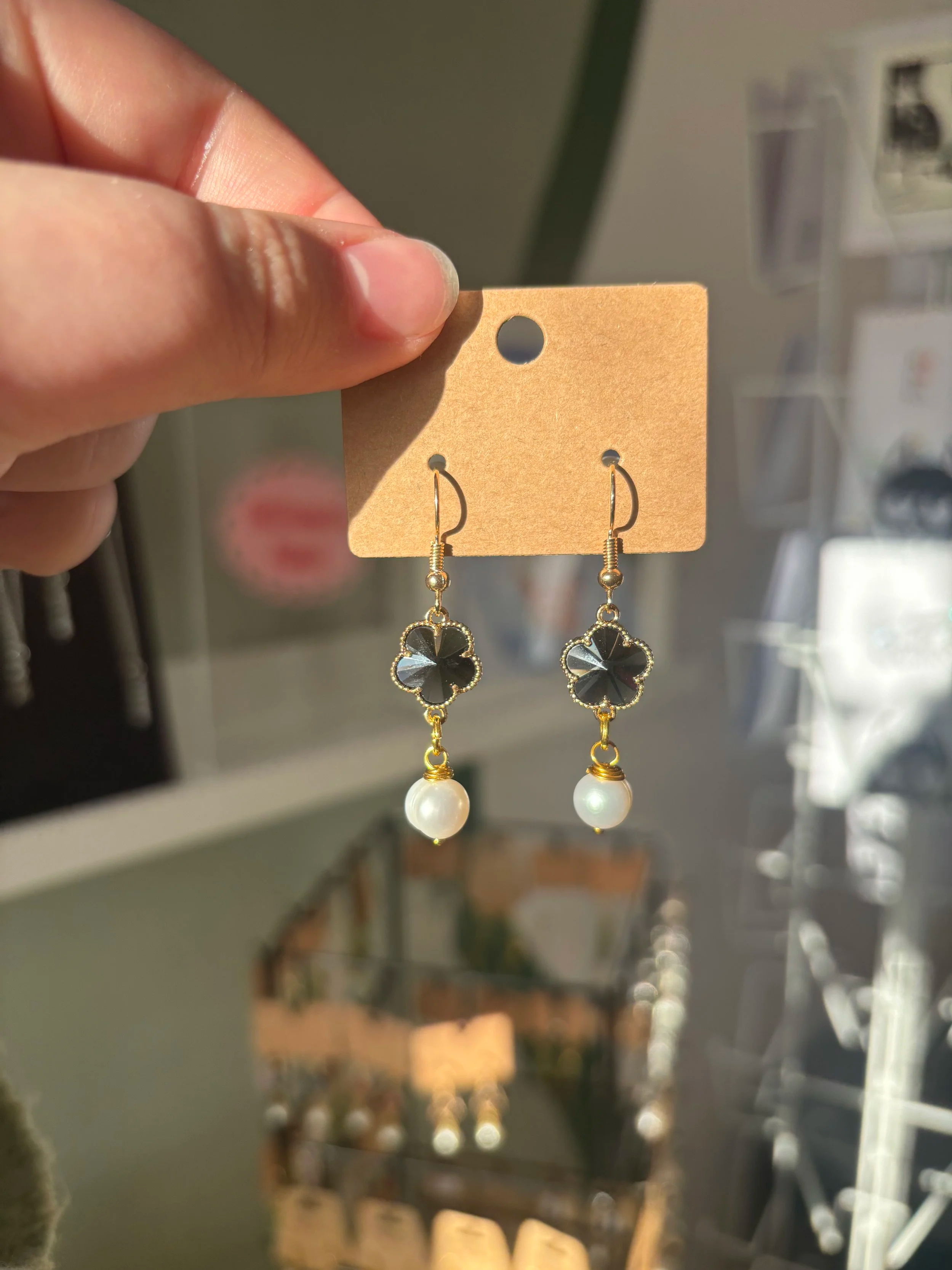 Glass Flower Pearl Earring