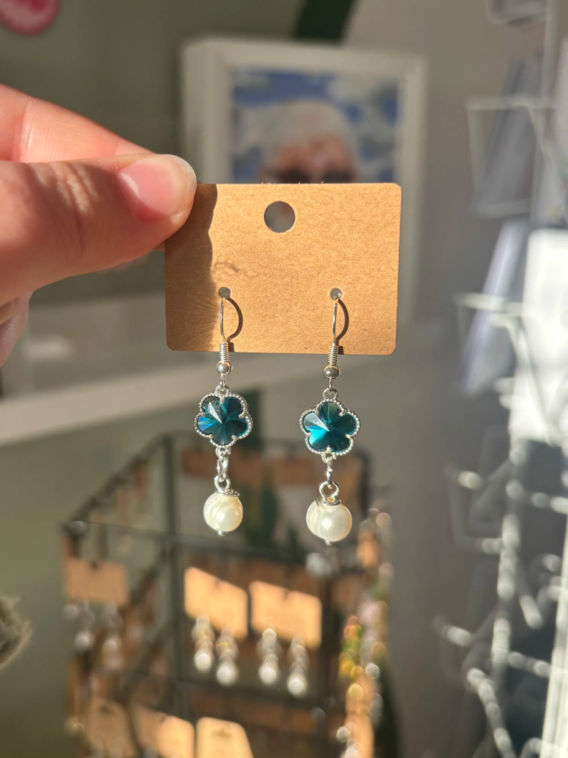 Glass Flower Pearl Earring