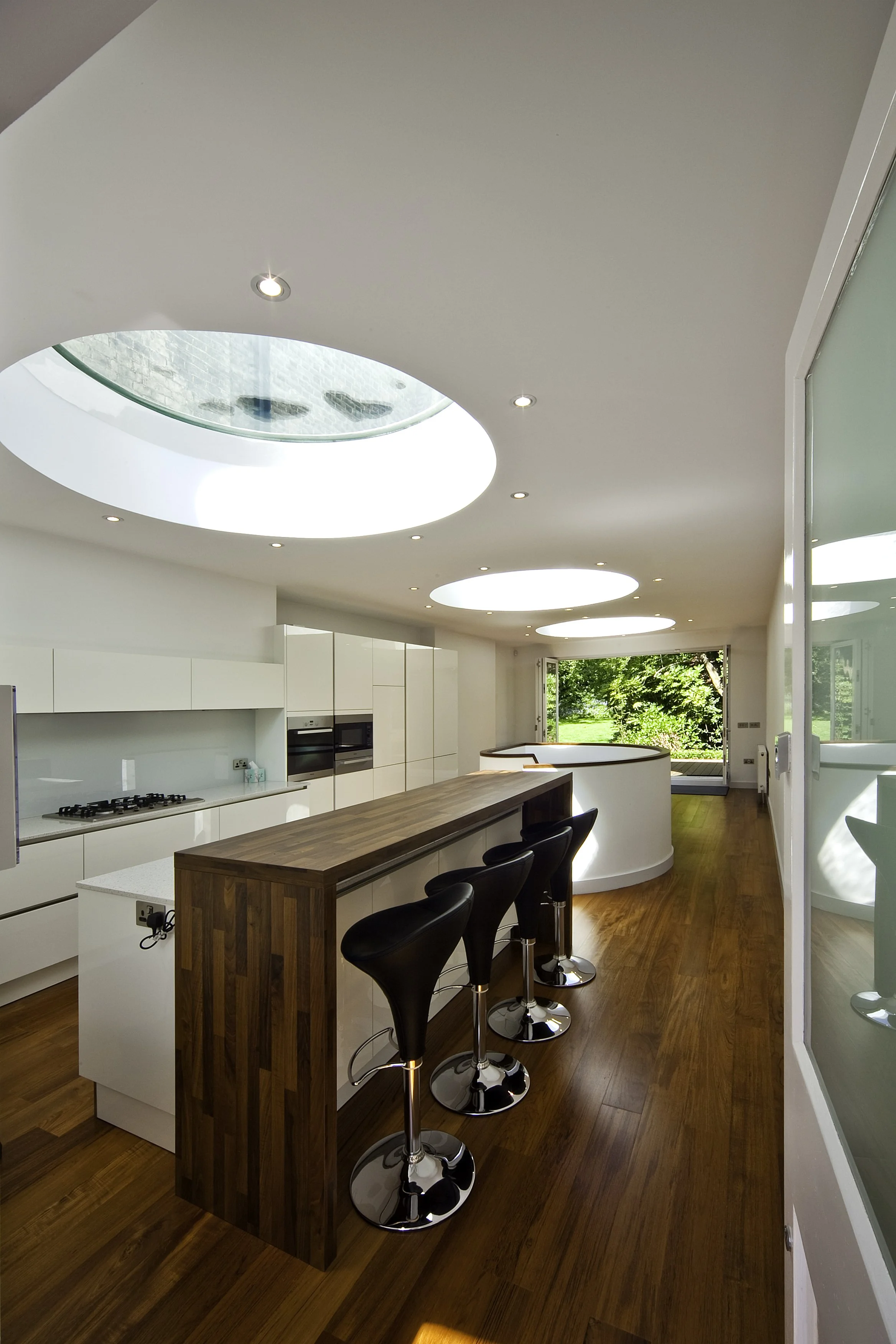 Top lit breakfast bar