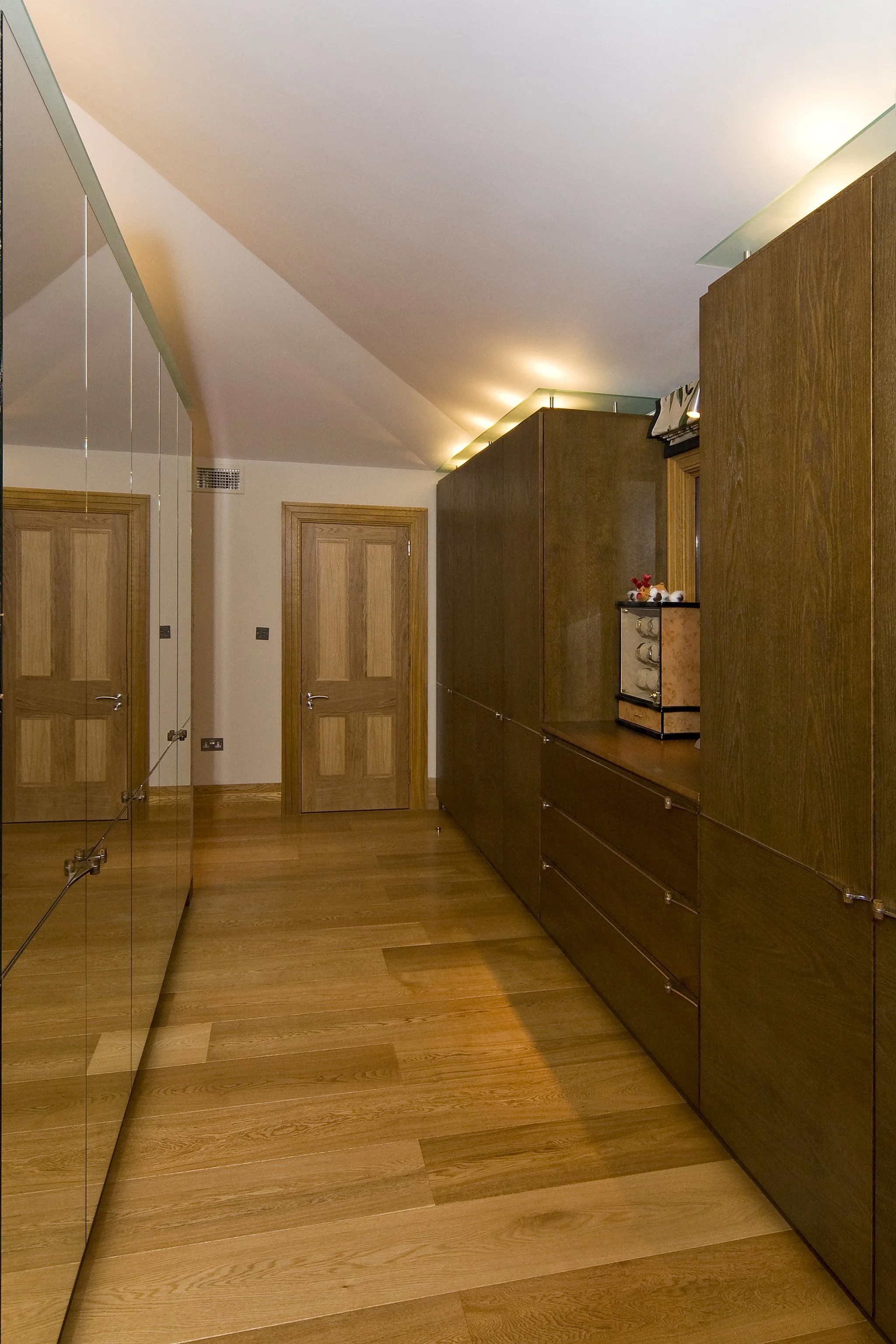 Esterell 2 Compton Ave 33.jpg