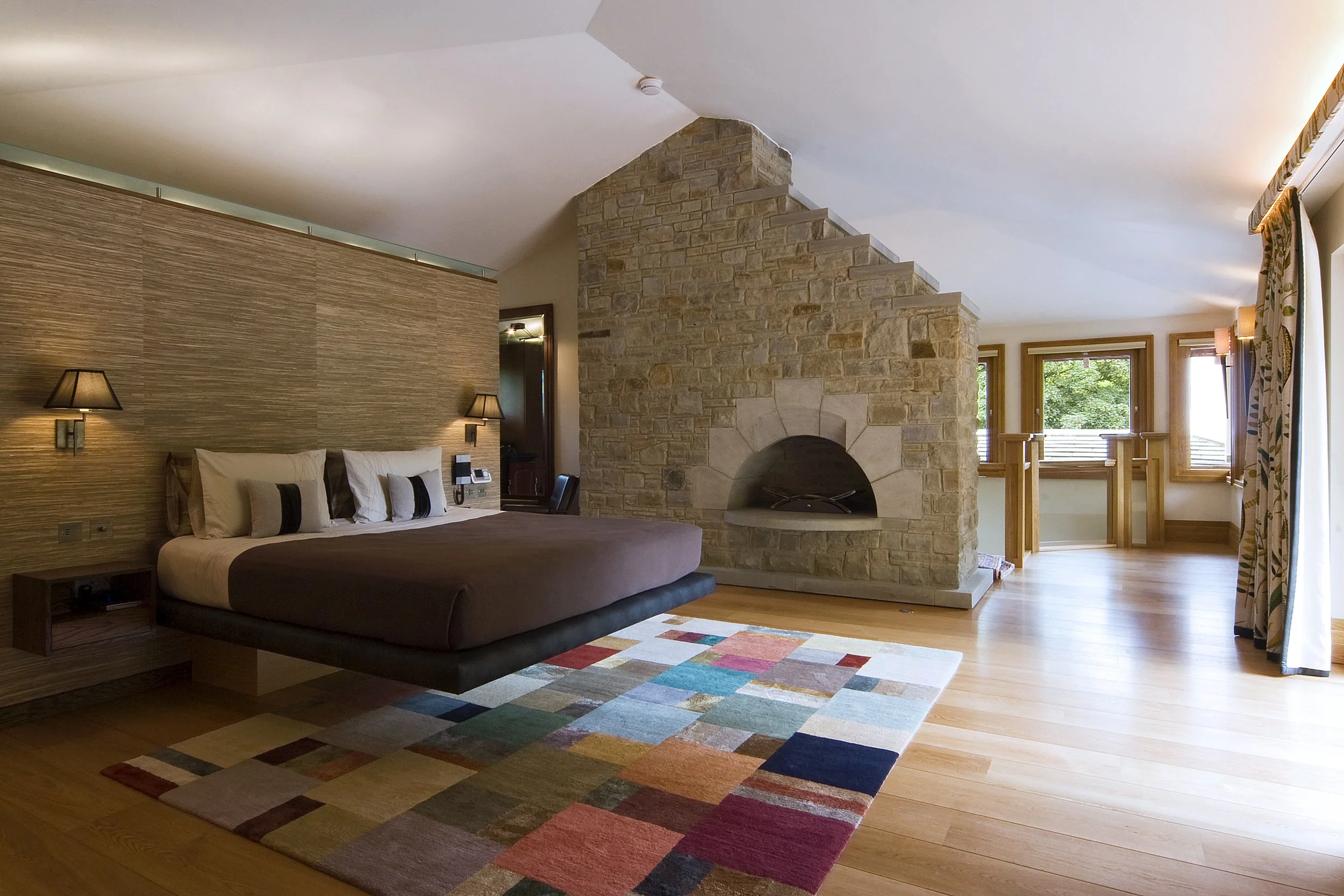 Cantilevered bed.jpg
