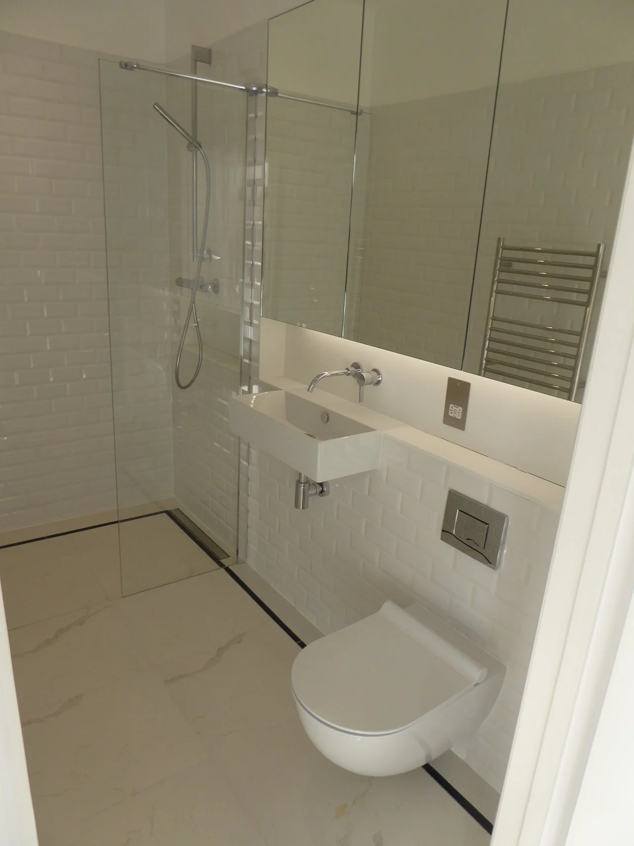 Clerkenwell-flat-shower-room.jpg