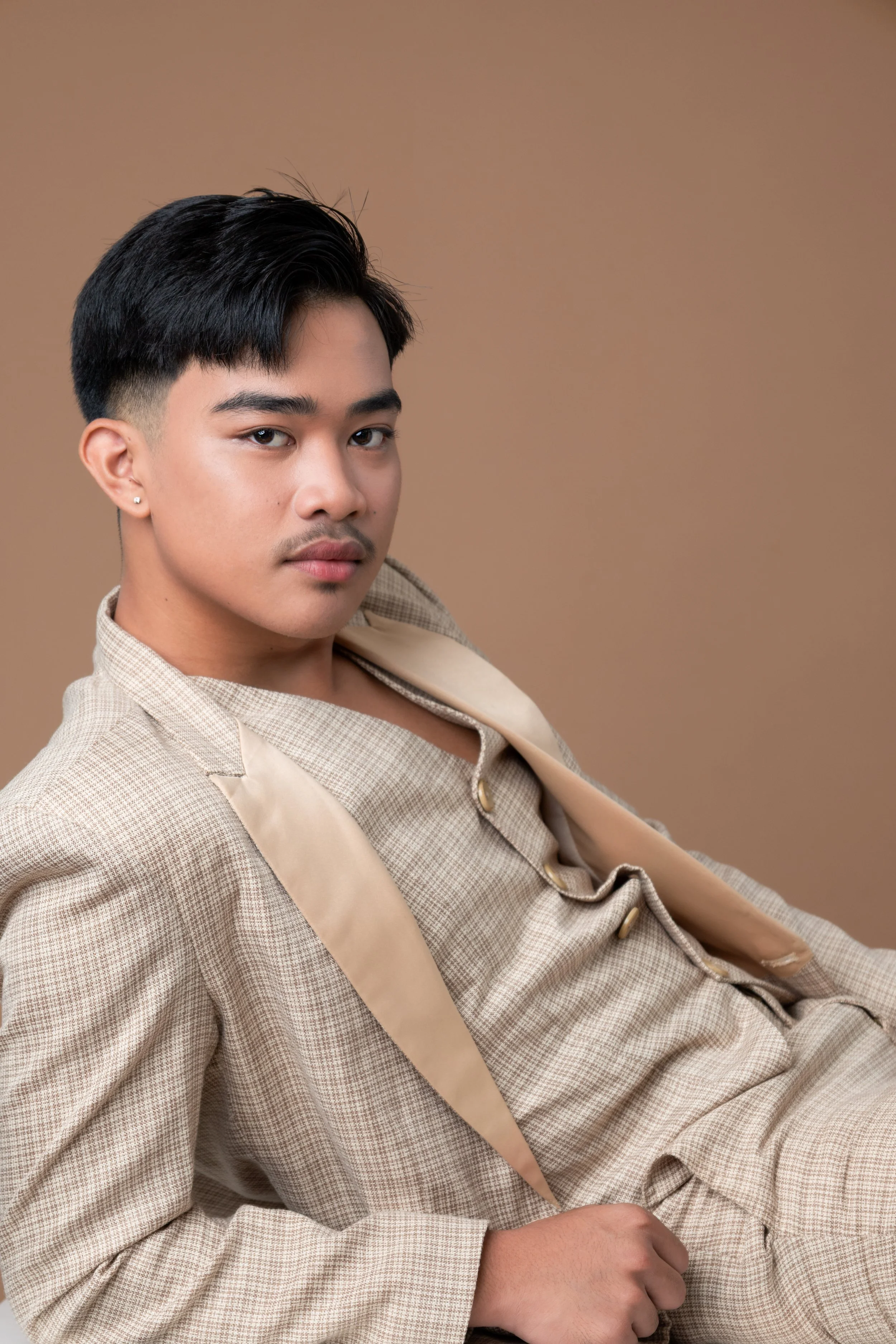 portrait shoot 2.5.26-950-Edit.jpg