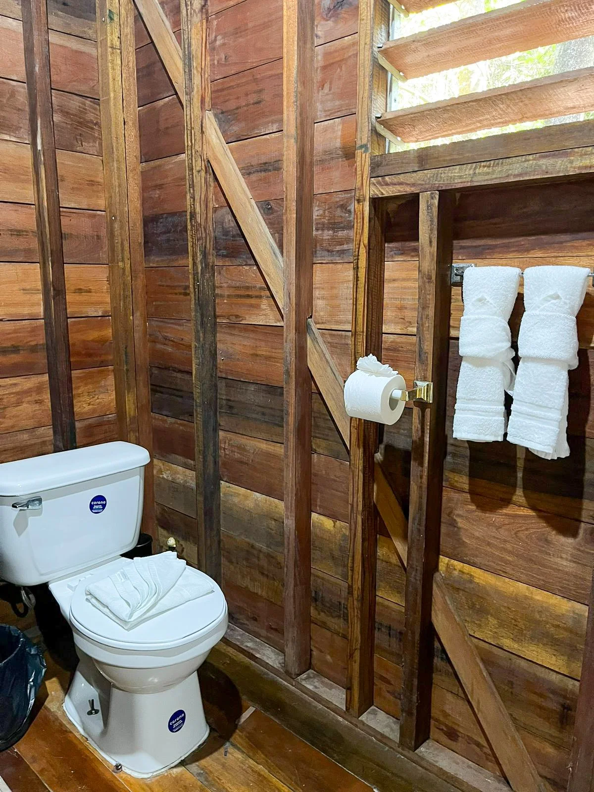 Cabin 2, Bathroom