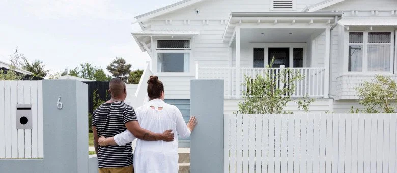 Levin Roofing installs long-run steel roofing of all kinds, including the cutting-edge ColorSteel Dridex for better protection against mould in Horowhenua.