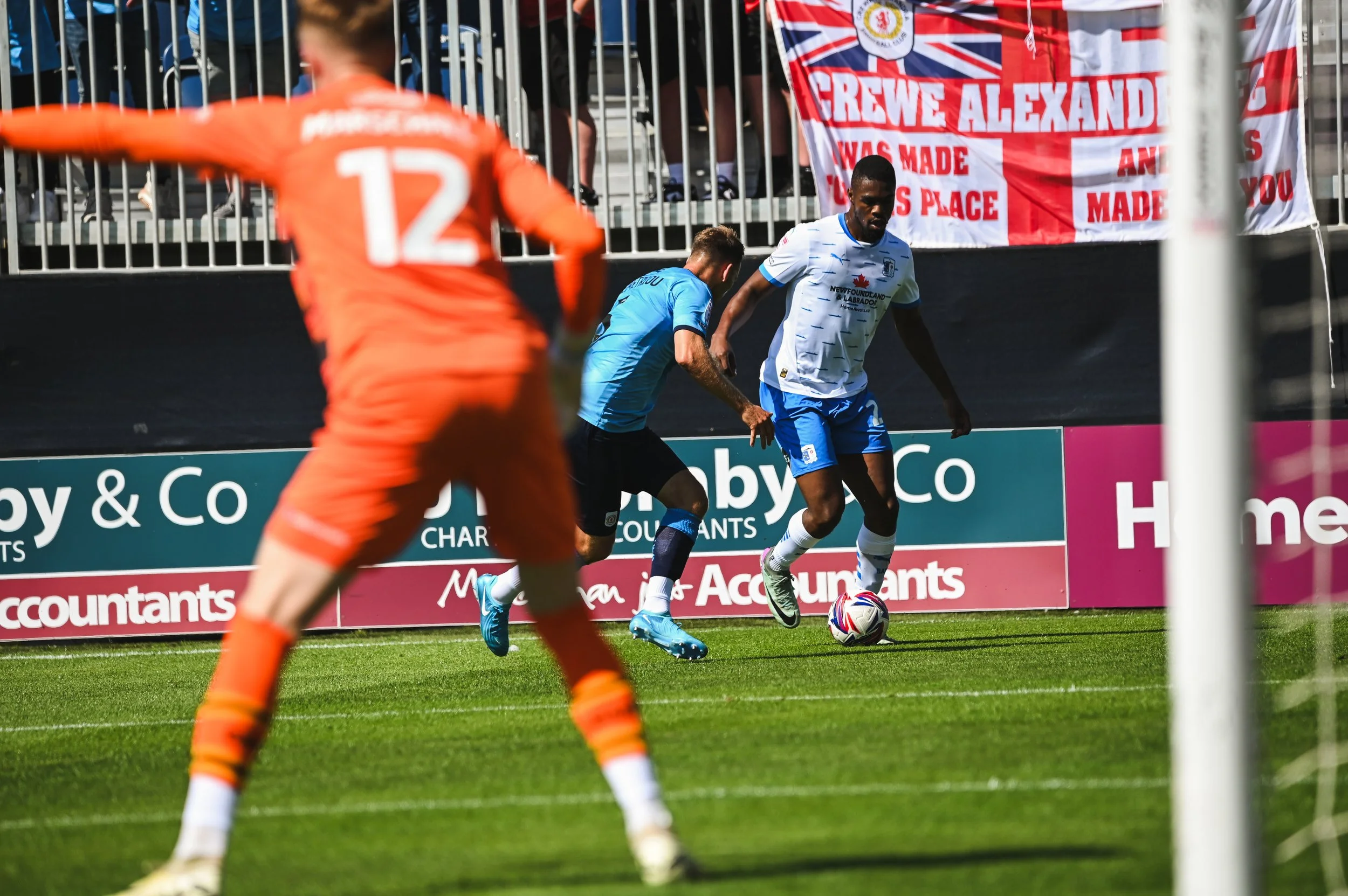 BARROW-VS-CREWE-ALEXANDRA-DANIEL-TOAL-9911.jpeg
