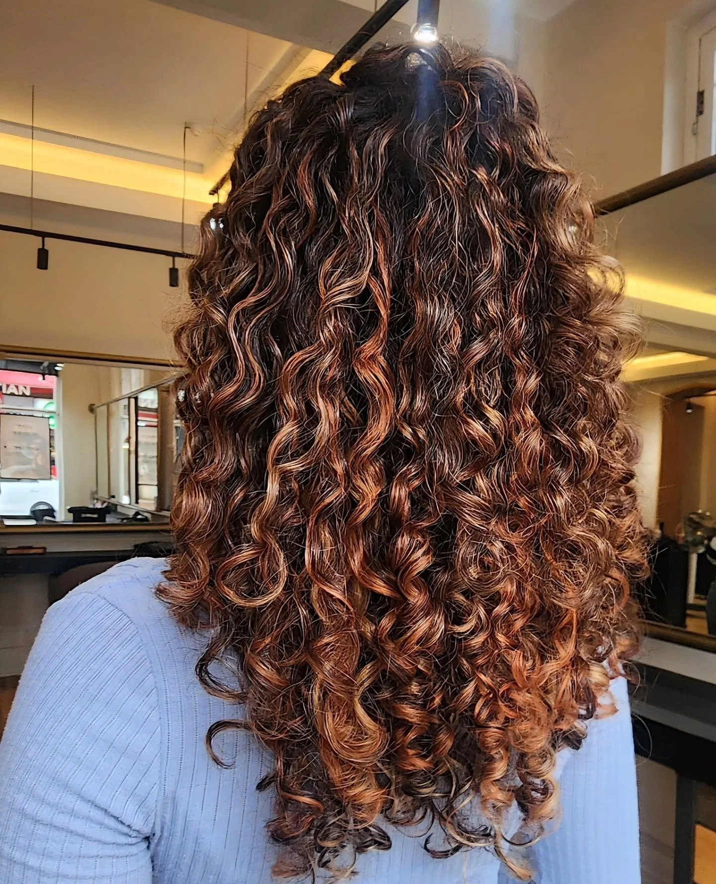 Fresh tone, fresh energy, fresh confidence 💅🏽⁠
⁠
The colors i used were blondorplex with 4% developer and wella Koleston Perfect ⁠
8/74 &ndash; Light blonde with warm brown-red and golden tones.⁠
8/43 &ndash; Bright light blonde with fiery red-gold