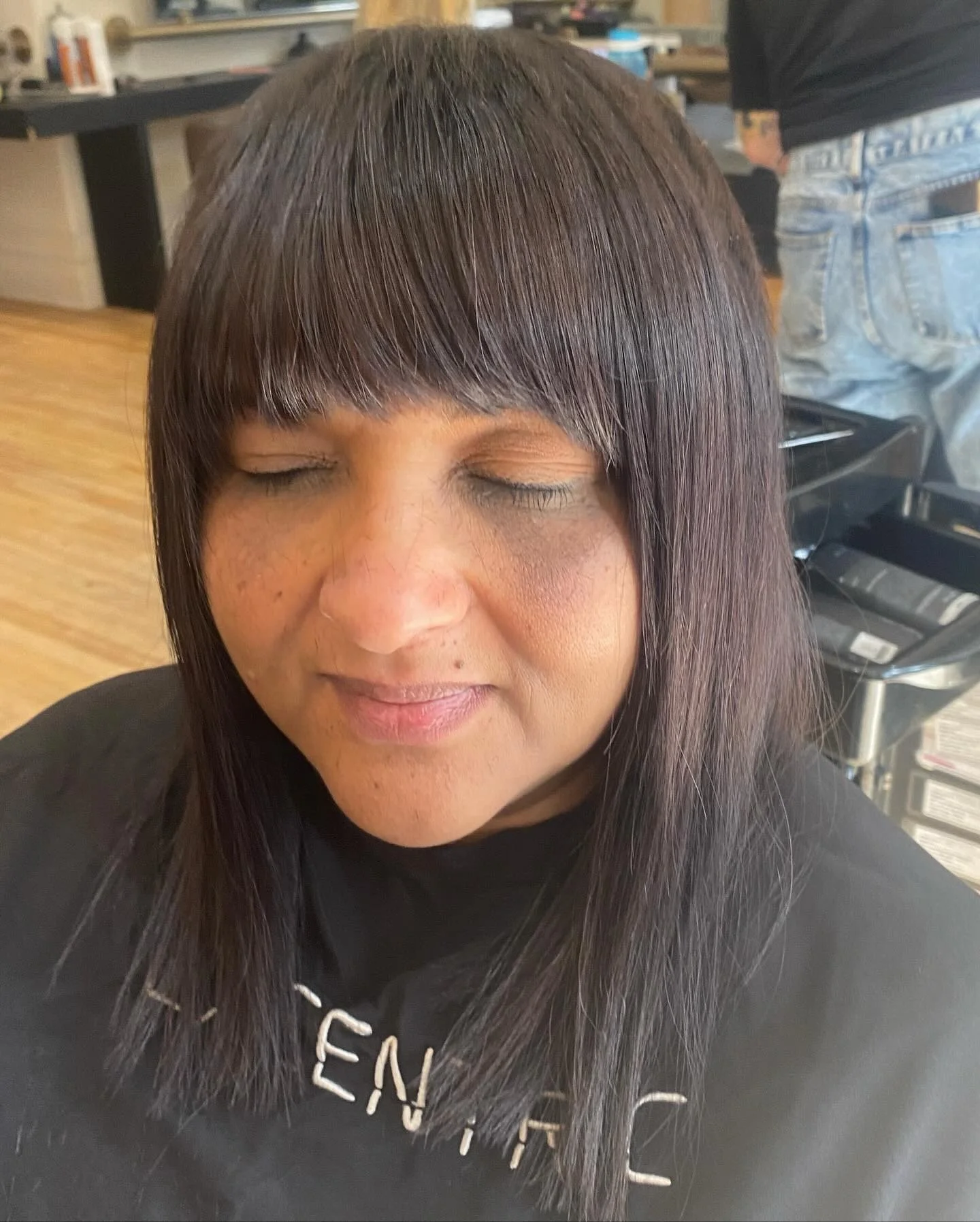 Fringe created with easi hair pro extension and instant length ⁠
.⁠
.⁠
Ask for Adi 🤩⁠
.⁠
@excentriconkloof⁠
@easihairpro_safrica⁠
.⁠
 ( #📷 @adi_hairstylist_ )