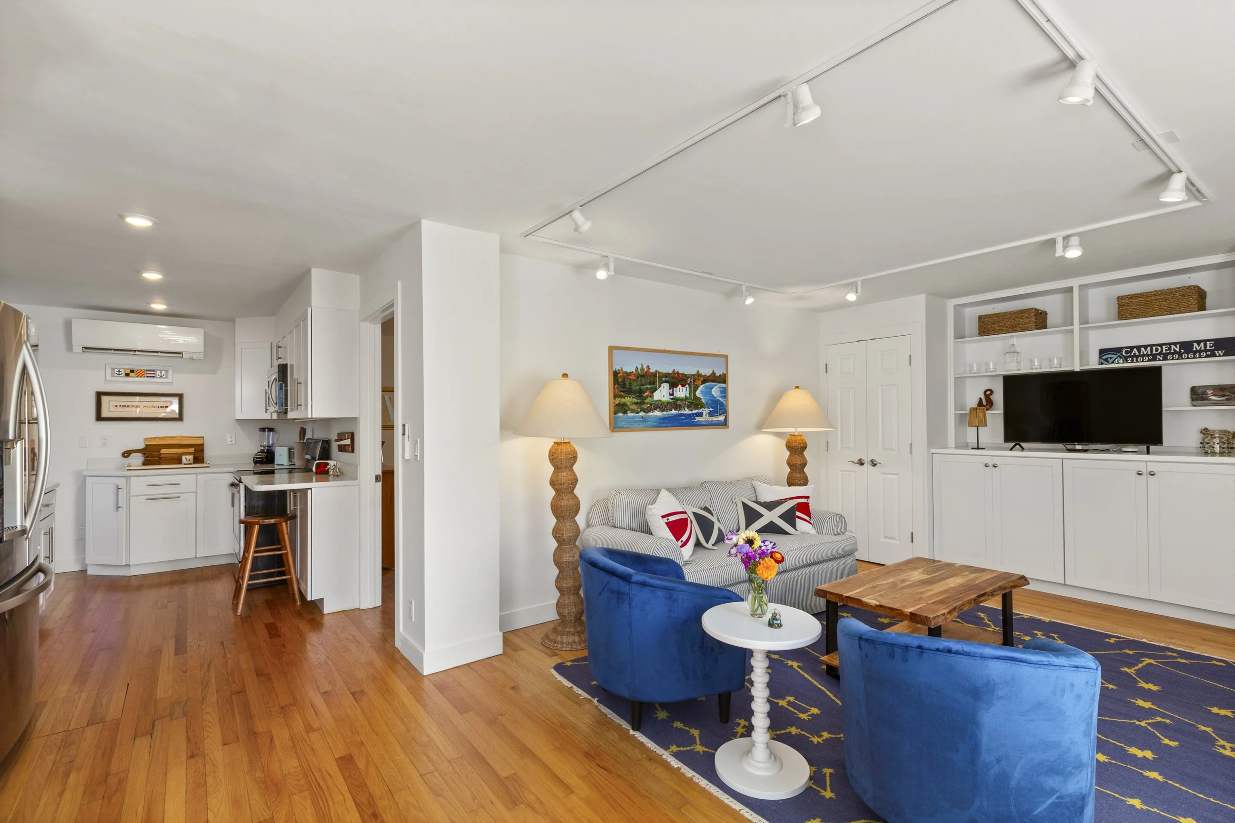 Harbor Square Apartment #7
