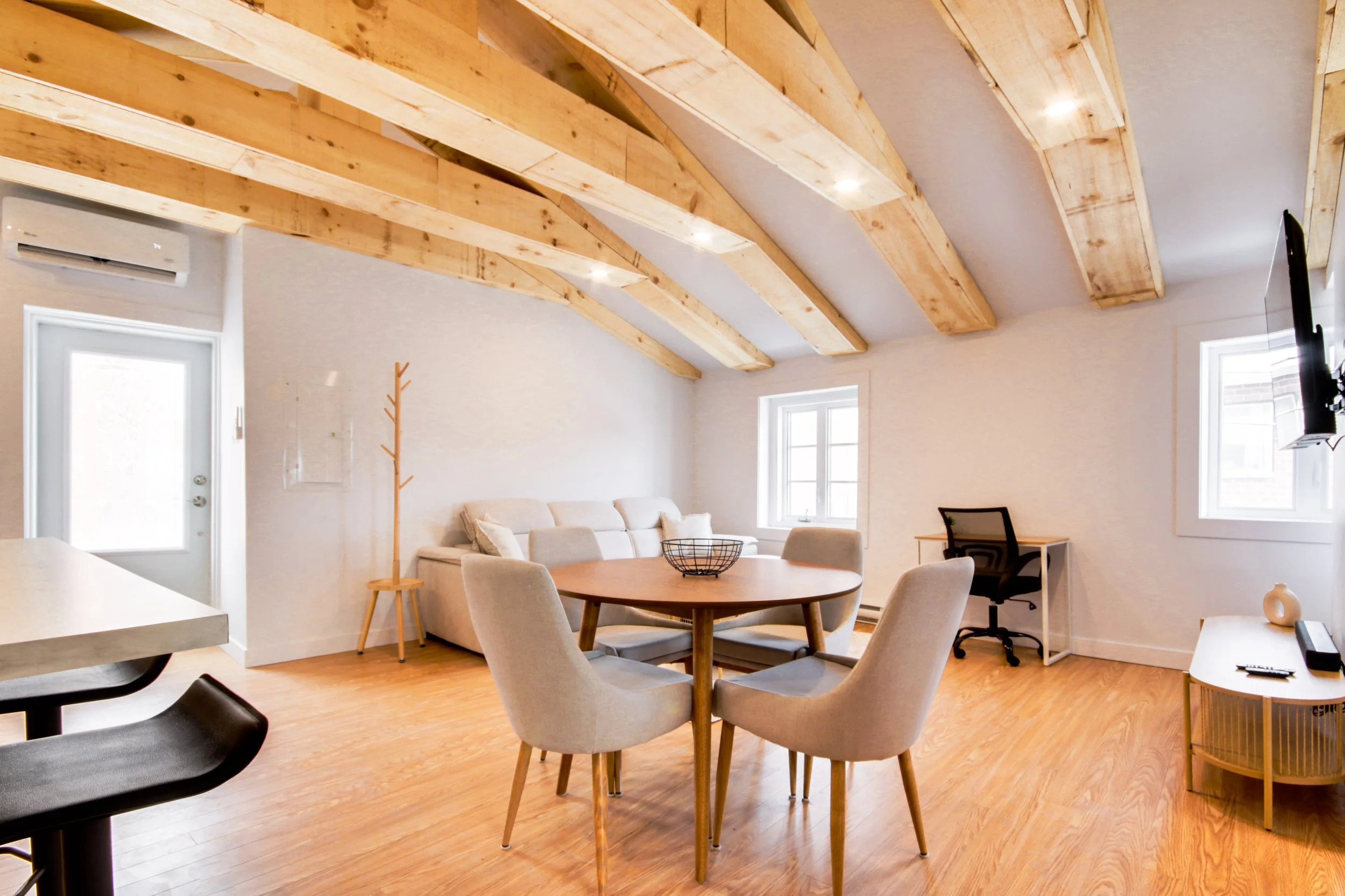 ImmoGraphie_Chantal_Dubuc_Photographe__AIRB&B_2e_étage_rue_des_Forges_ (11).jpg