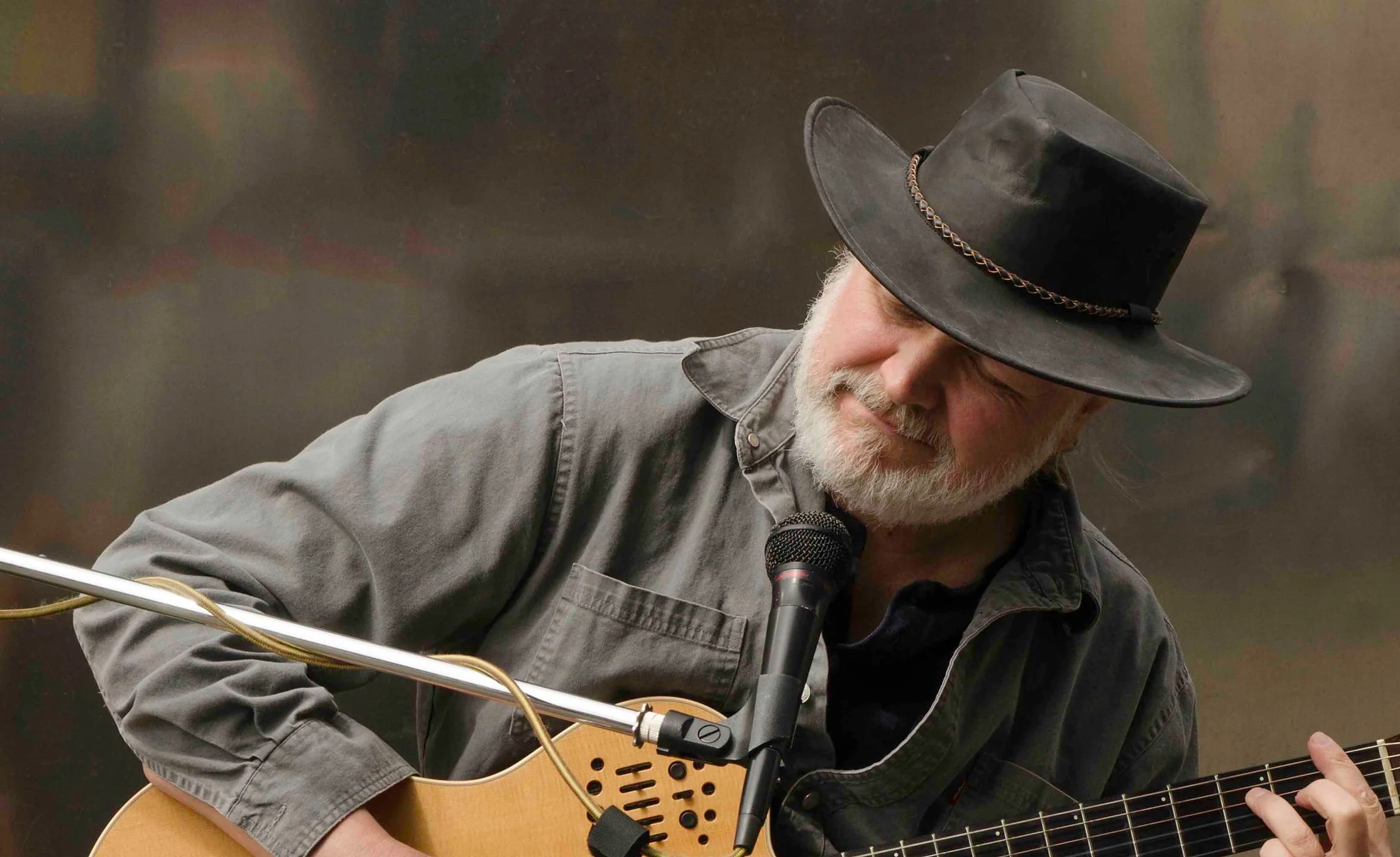 Live Music: Featuring Tim Scallon