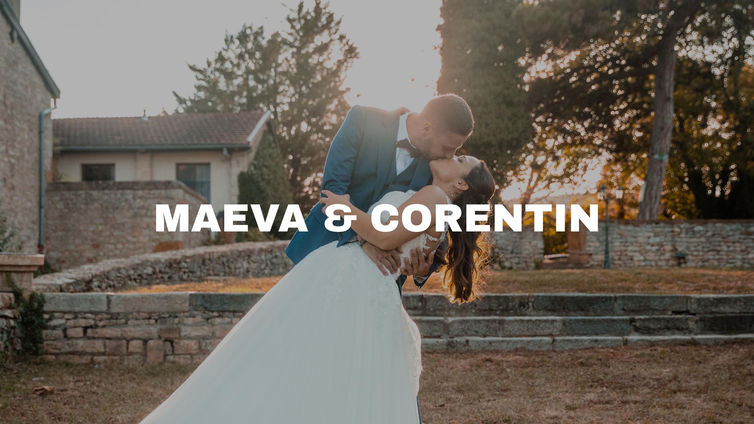 Photo de deux mariés, CORENTIN et MAEVA, photo de leur mariage, photo de couple - Léo THOMAS | Vidéaste Lyon | leofilms.fr