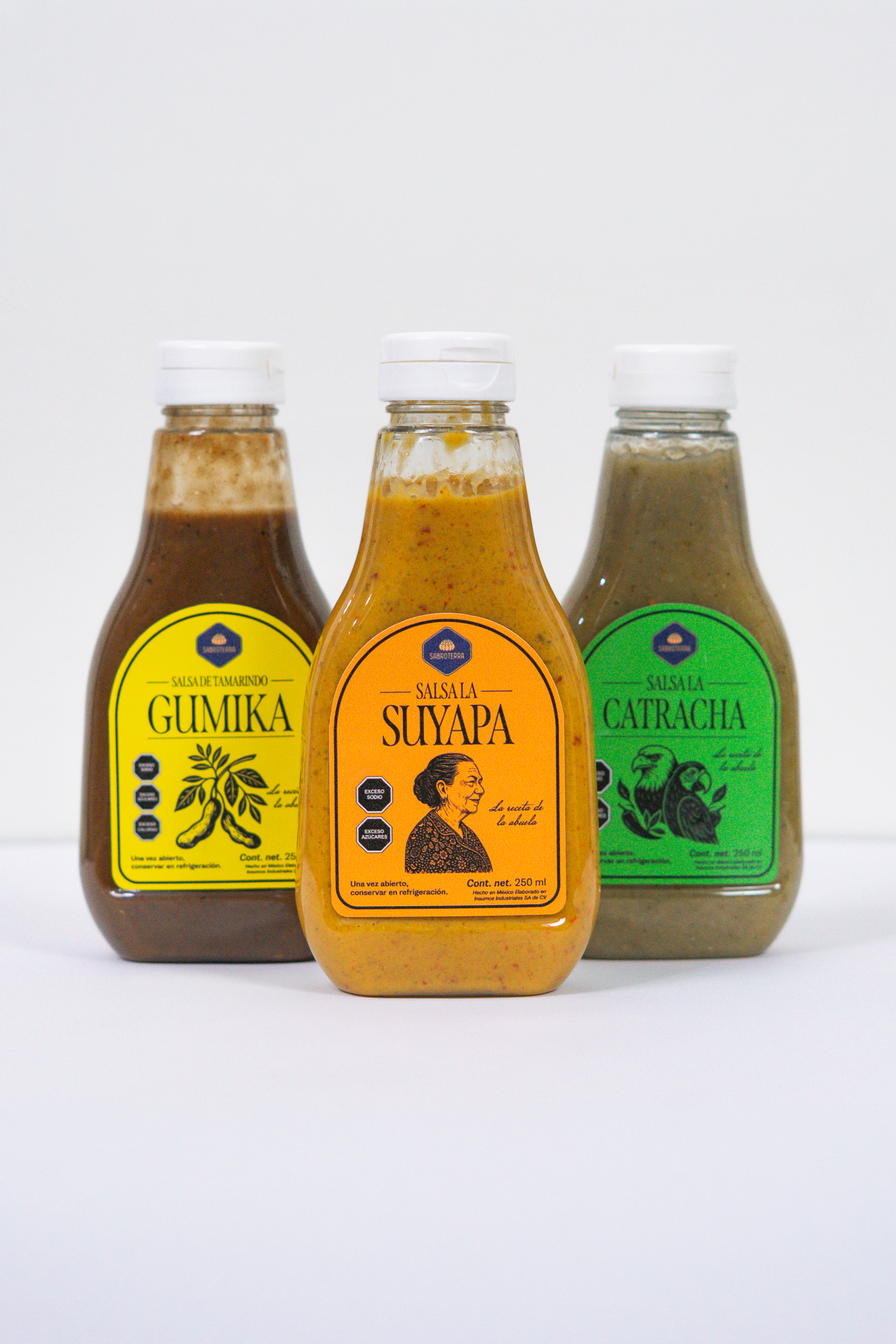 Combo Sabroterra, Disfruta nuestros cuatro productos a un súper precio. Chiles Gourmet Gus-Gus, La Catracha, La Suyapa y Gumika.