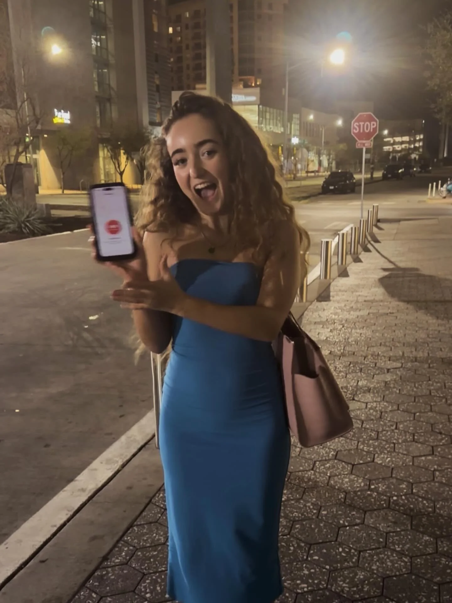 How happy I get when I see someone w the app on their phone ❤️