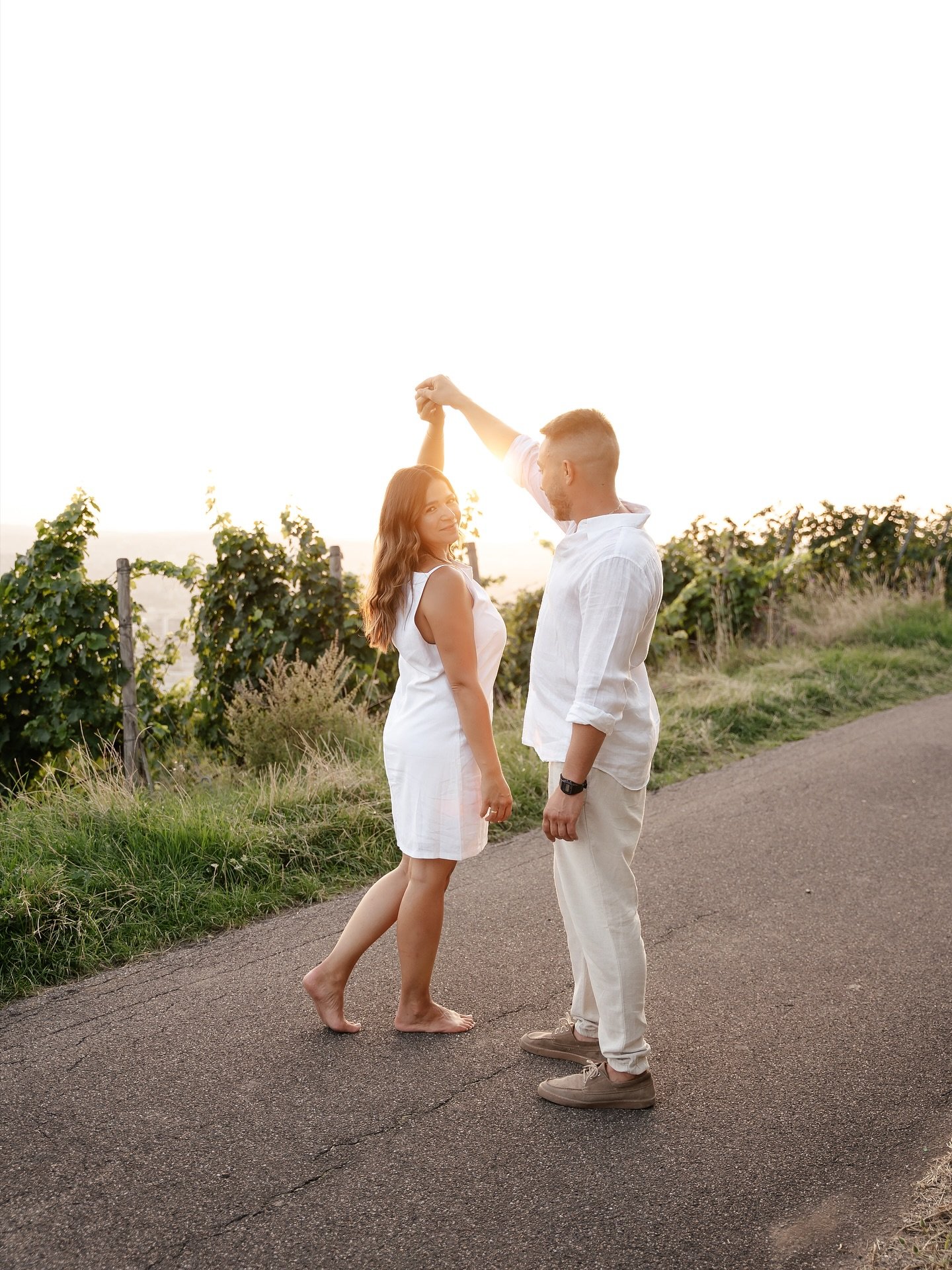 You deserve love that feels like summer nights. 🌙

#wedding #coupleshooting #love #justmarried #hochzeit #hochzeitsfotografie #n&uuml;rtingen #esslingen #bridetobe #hochzeitsfotografstuttgart #weddingphotography #fineartwedding #zeitlosemomente #eng