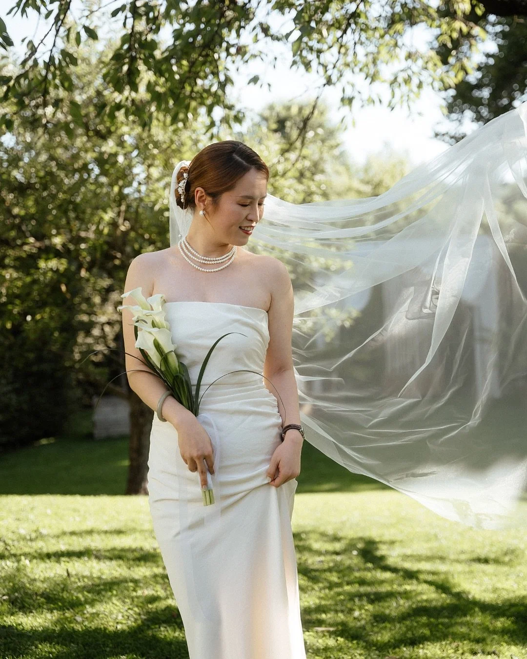A glimpse into the timeless beauty of Rui &amp; Chris&rsquo; wedding. 🤍

#wedding #weddingshooting #love #justmarried #hochzeit #hochzeitsfotografie #n&uuml;rtingen #esslingen #bridetobe #hochzeitsfotografstuttgart #weddingphotography #fineartweddin