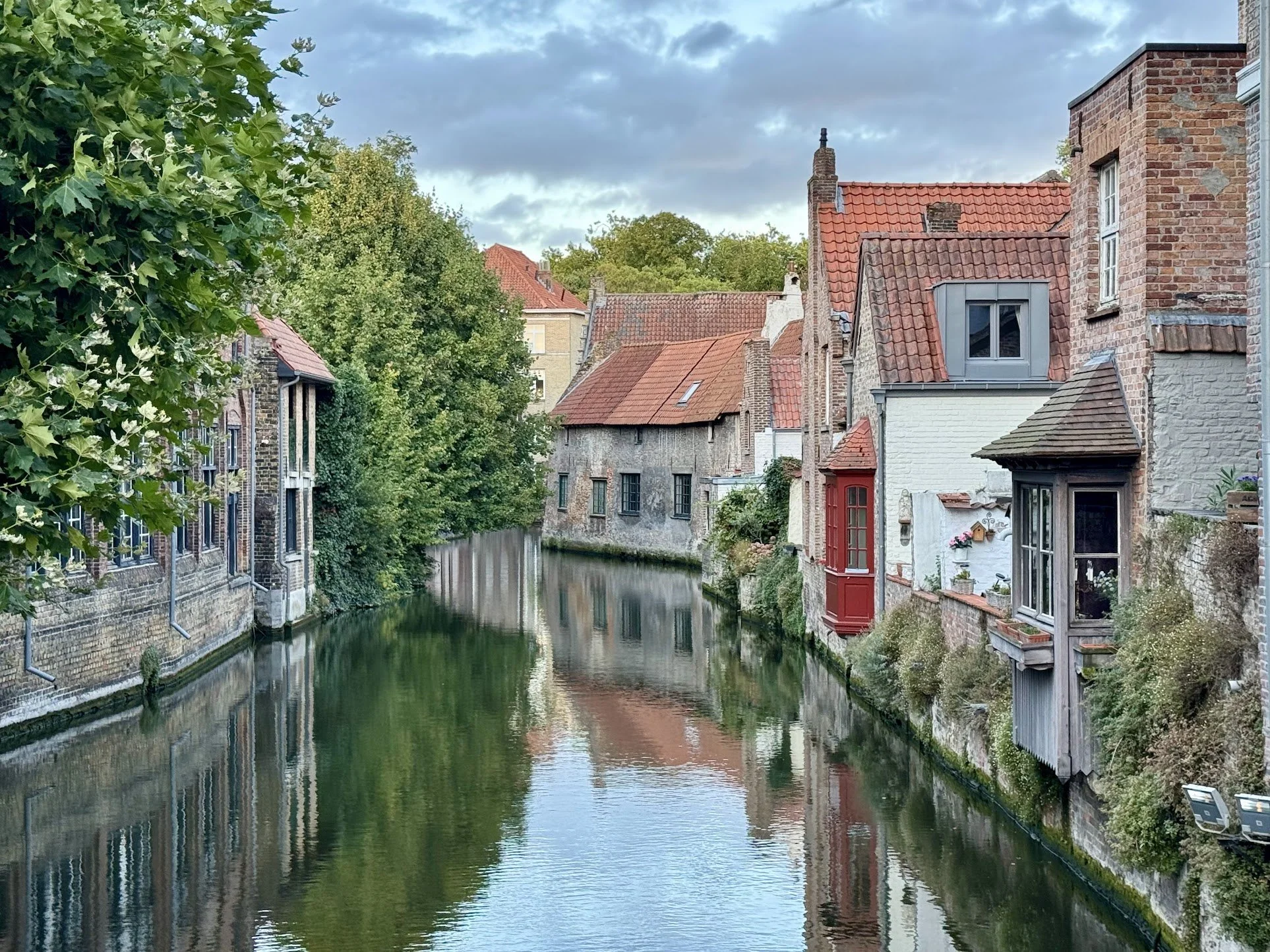 Bruges Travel Guide: Medieval Magic and Meaningful Slowdowns