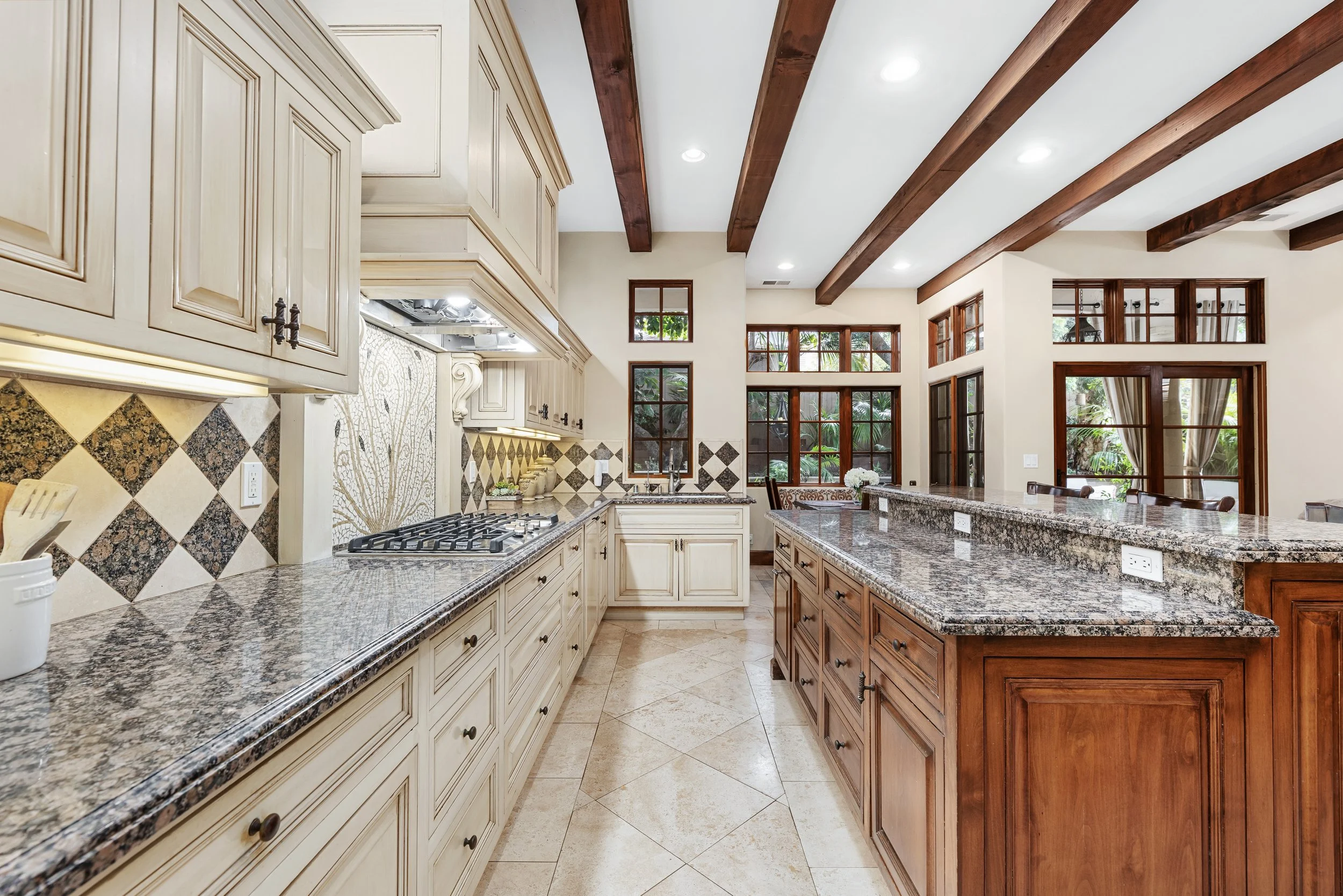 Interior Pro Images 2508 Pine Ave-22.jpg